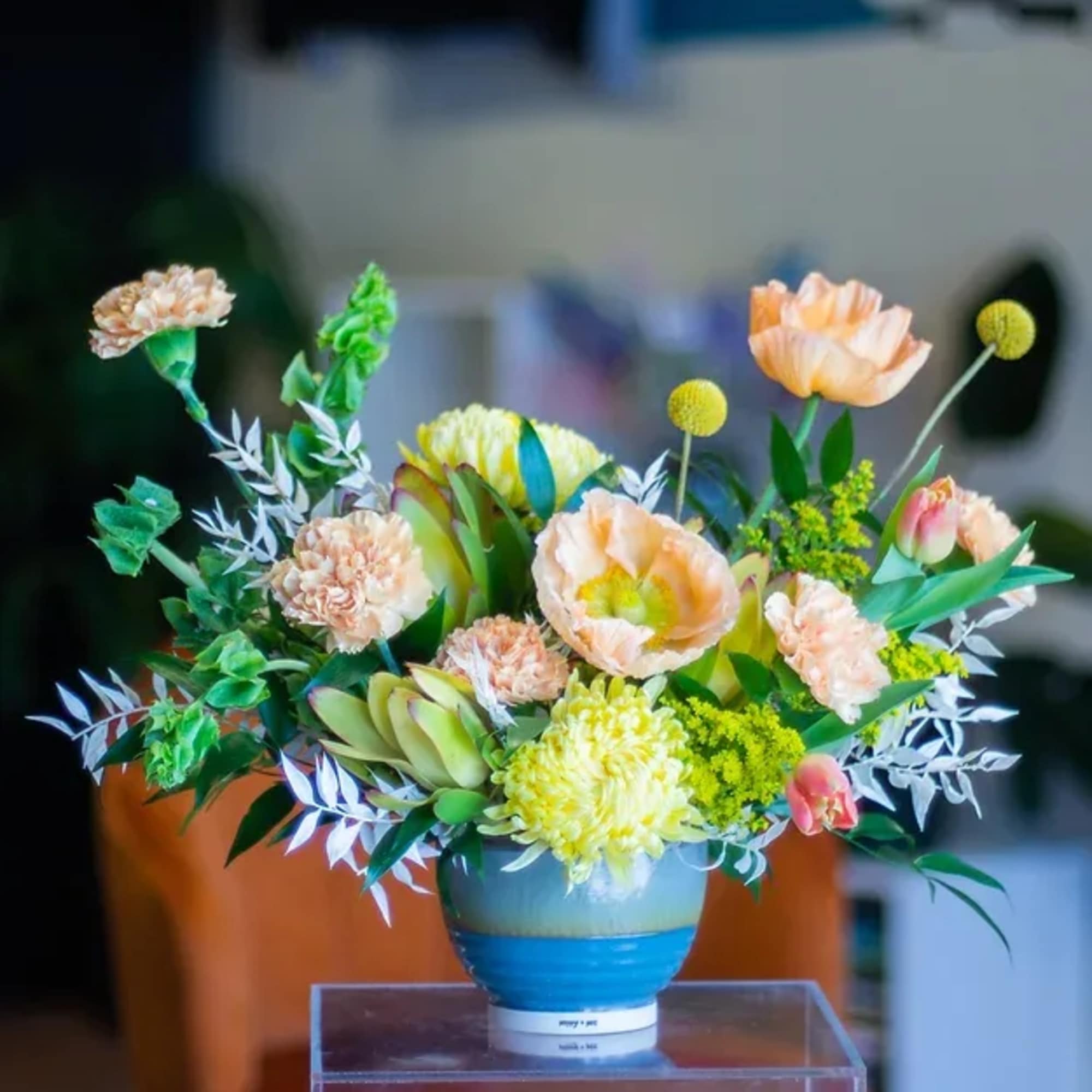 *THIS IS NOT A VALENTINE'S DAY ARRANGEMENT

The quintessential floral arrangement of Poppy