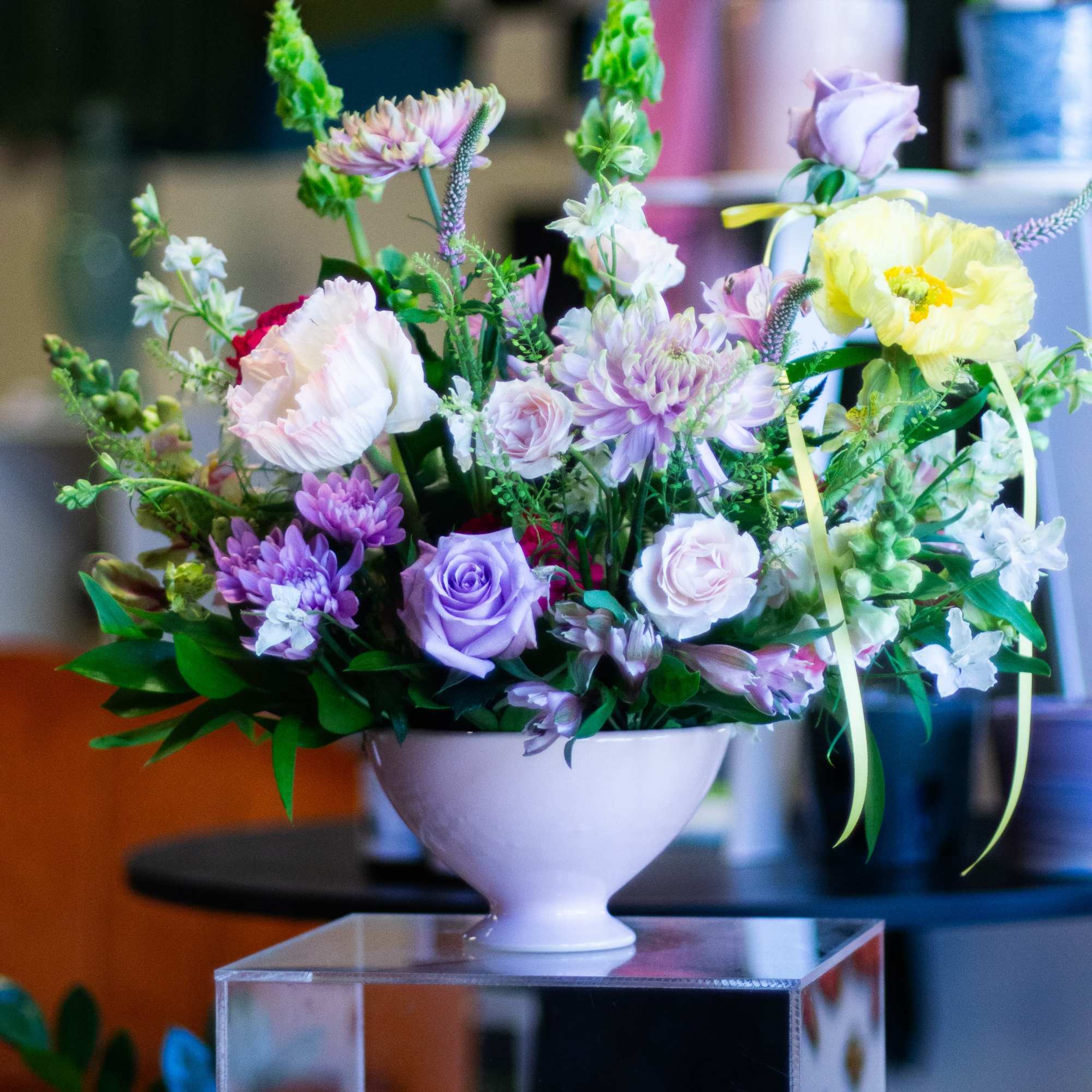 *THIS IS NOT A VALENTINE'S DAY ARRANGEMENT

The quintessential floral arrangement of Poppy