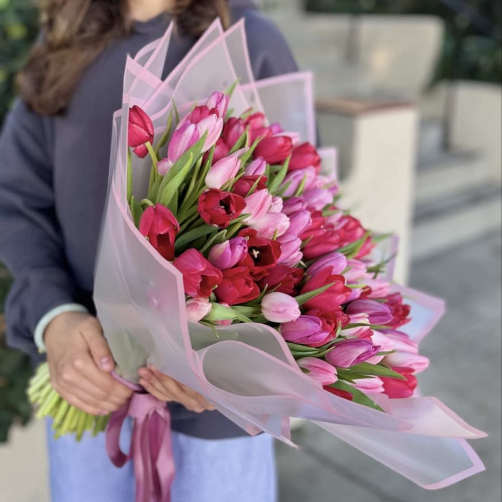 Indulge in pure floral luxury with our breathtaking bouquet of 100 pink