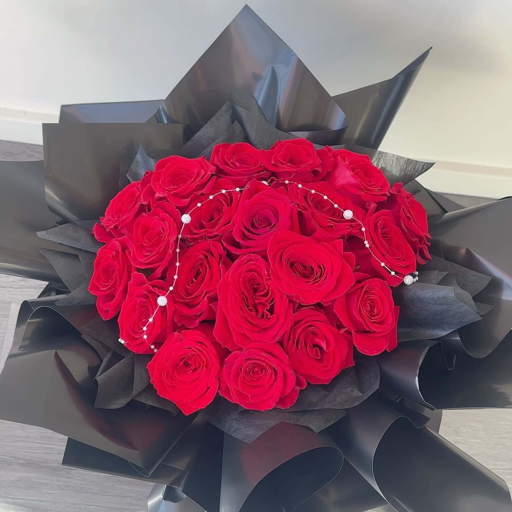 19 Roses Love Bouquet 
If you like other color flowers, please write