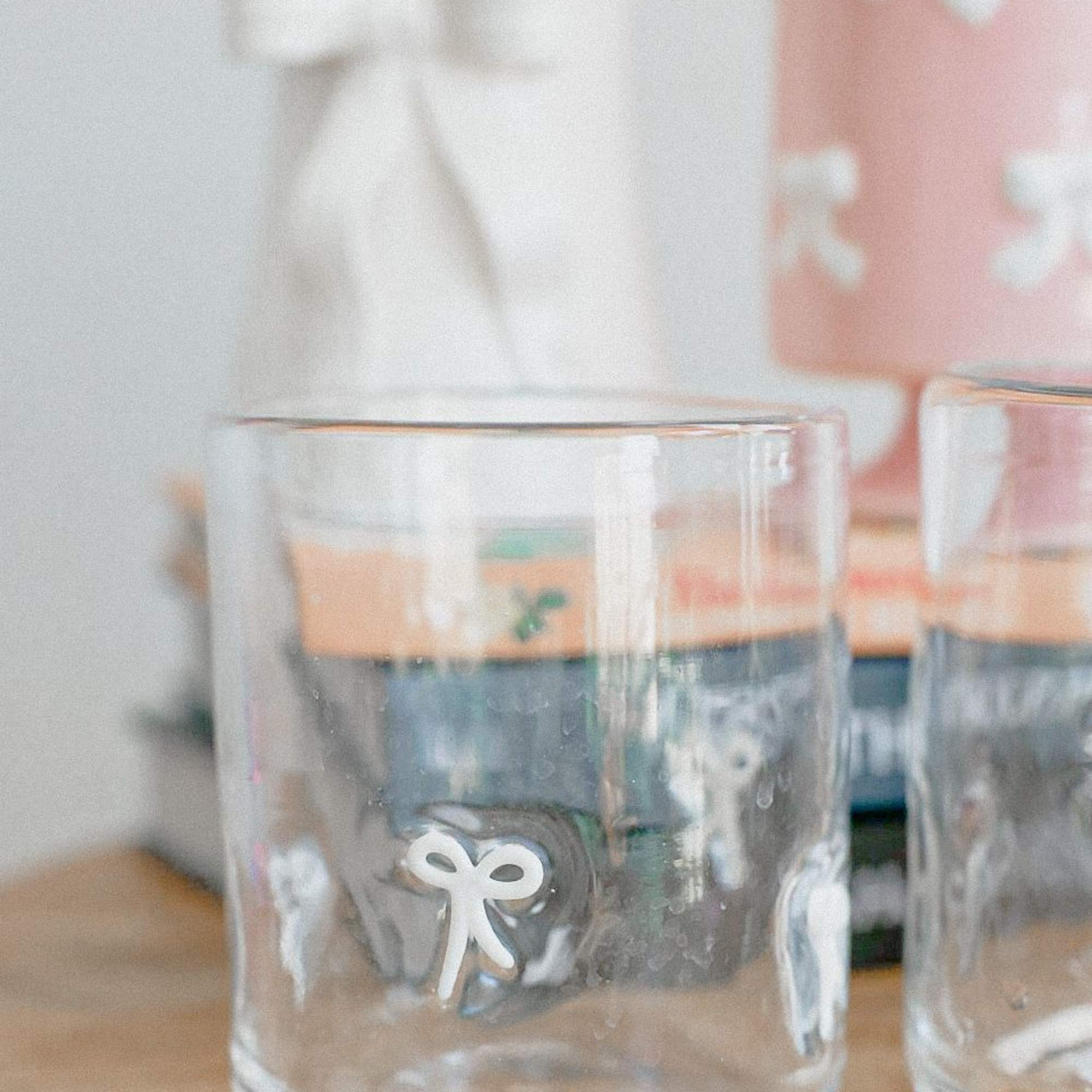 Our cutest collection this Valentine's Day! Choose based on vase style. 