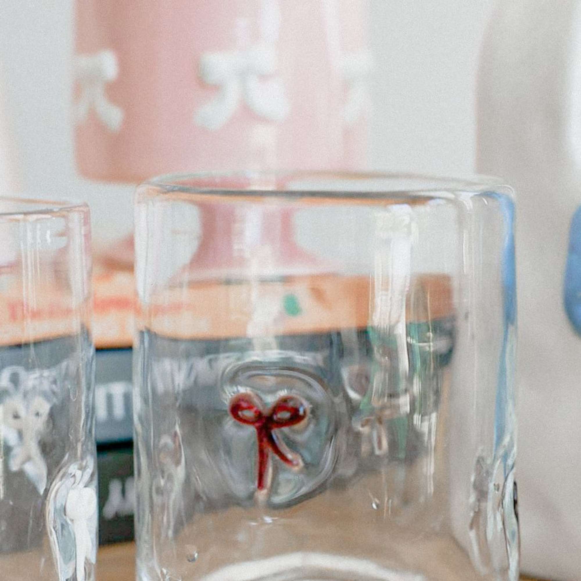 Our cutest collection this Valentine's Day! Choose based on vase style. 