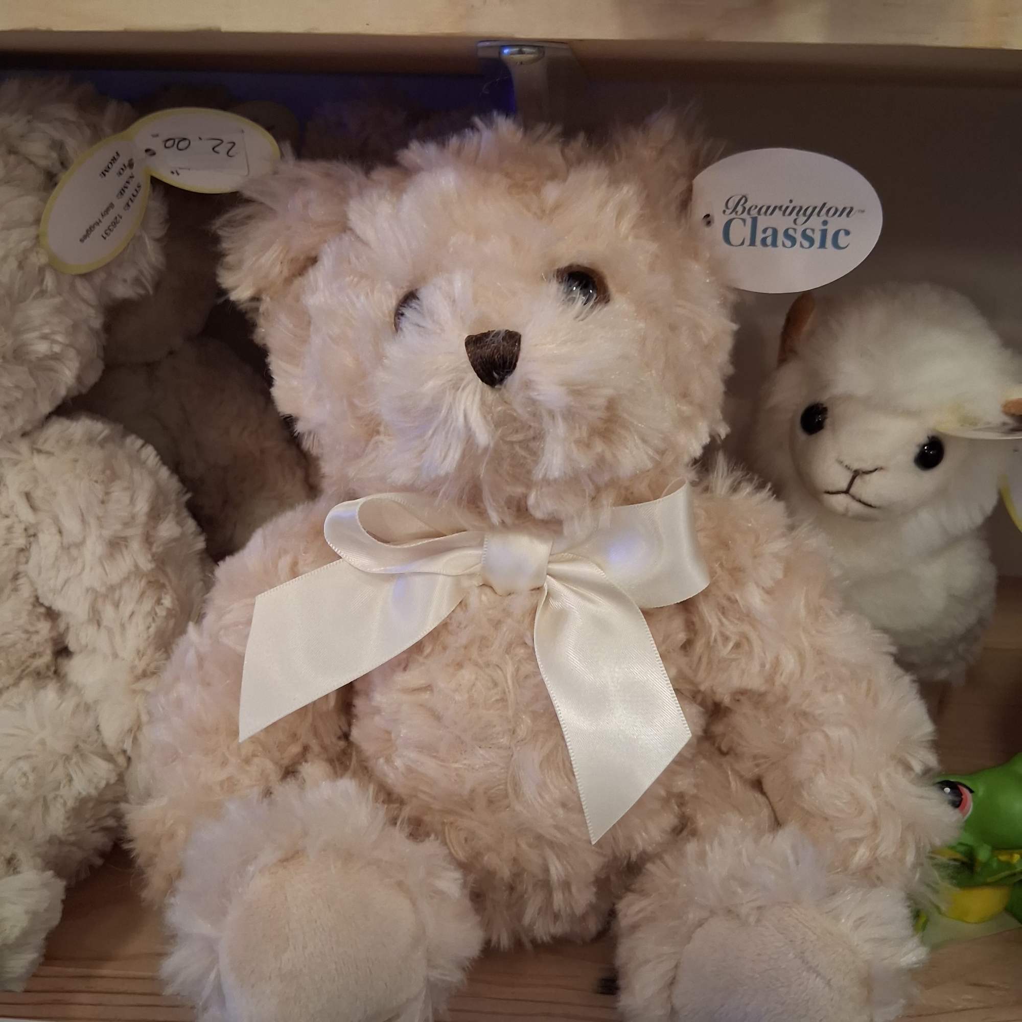 Cute oatmeal milk color Lil Tate teddy bear 9" sitting 