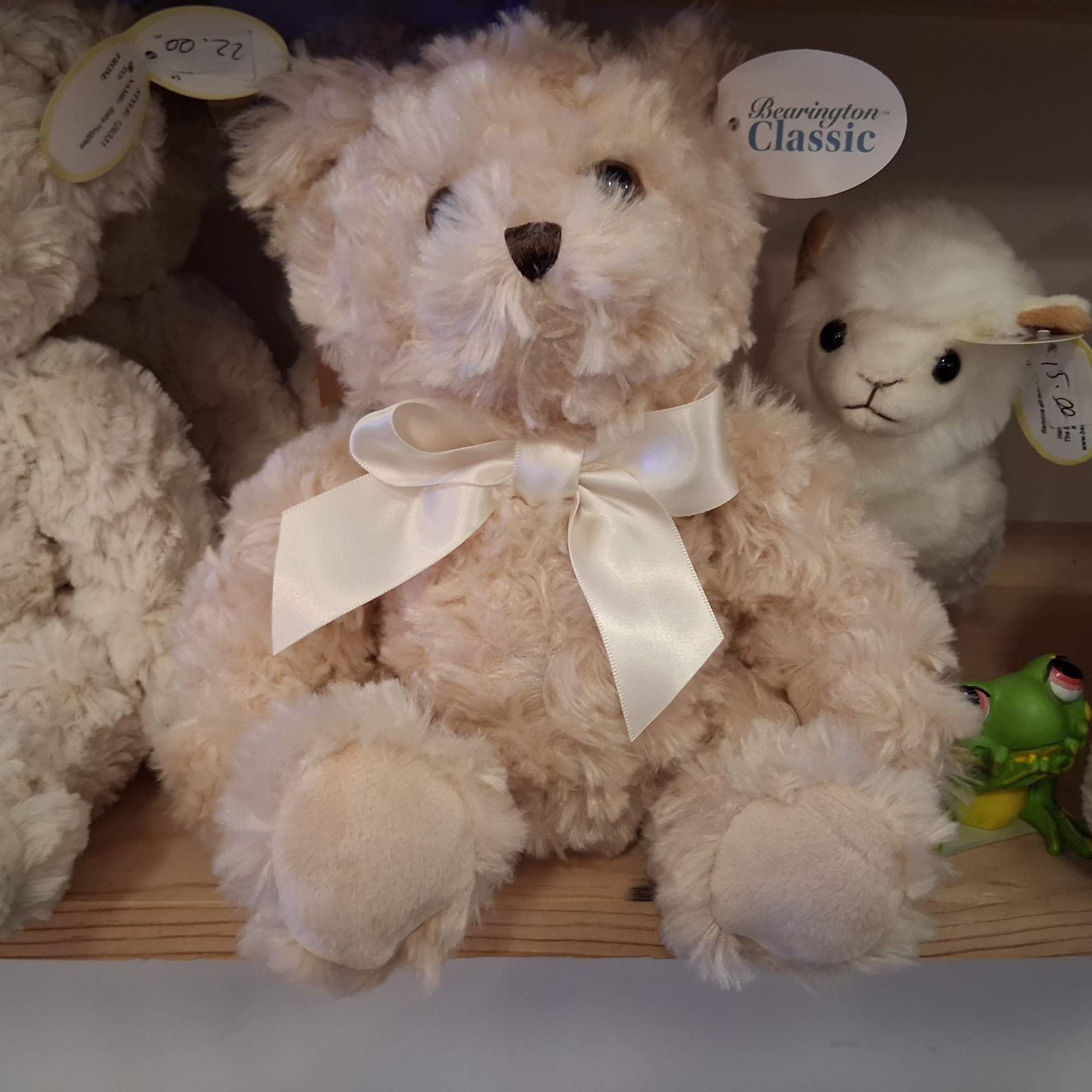 Cute oatmeal milk color Lil Tate teddy bear 9" sitting 