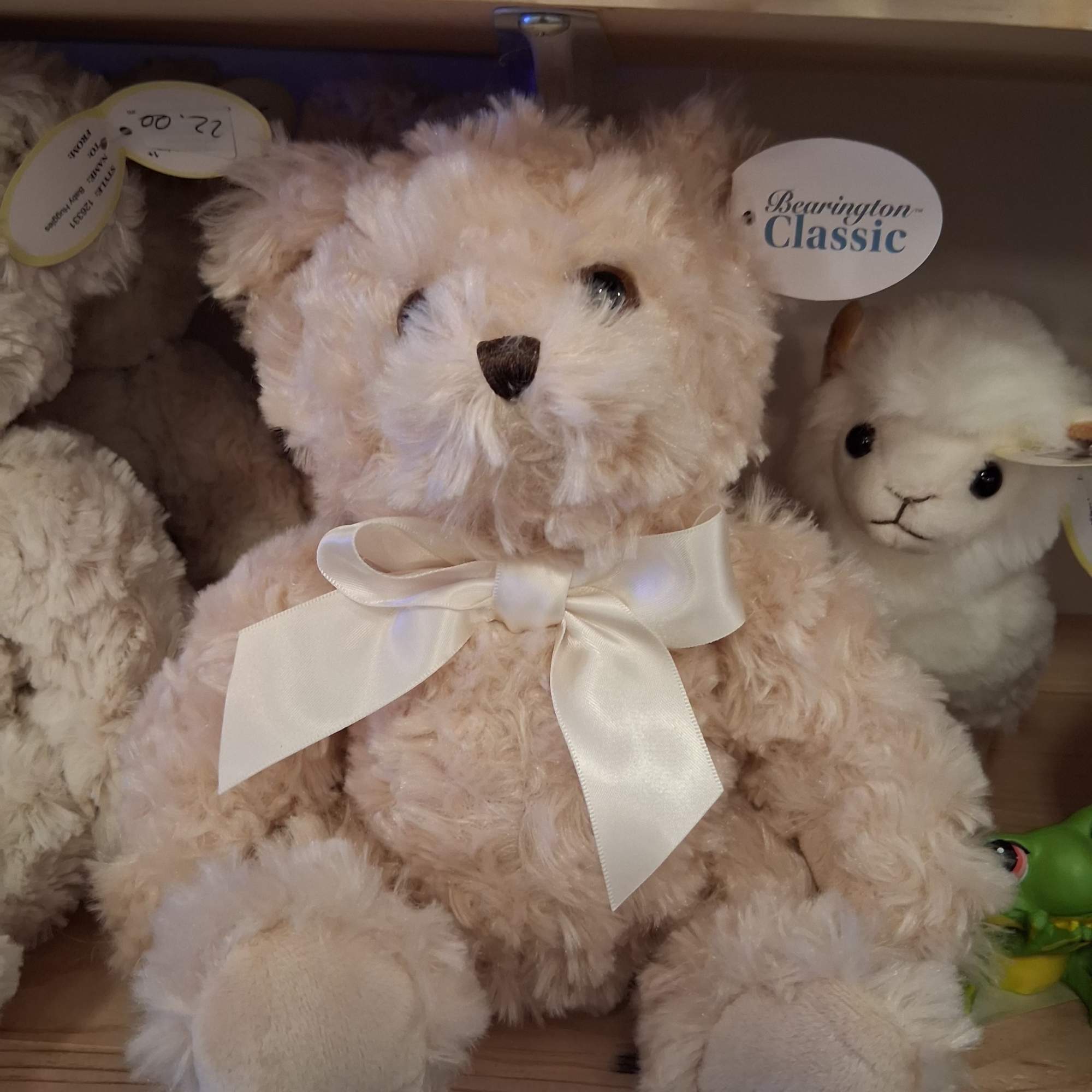 Cute oatmeal milk color Lil Tate teddy bear 9" sitting 