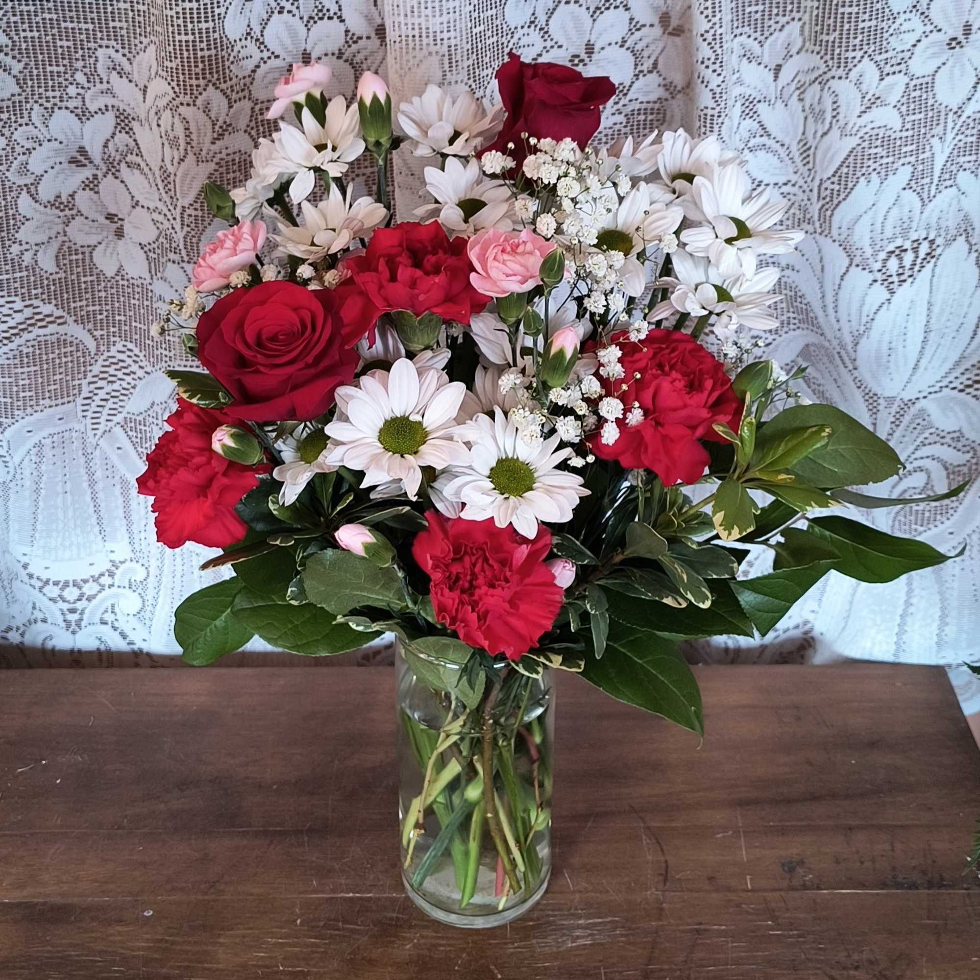 Fan the flames of love with this ravishingly romantic array of gorgeous