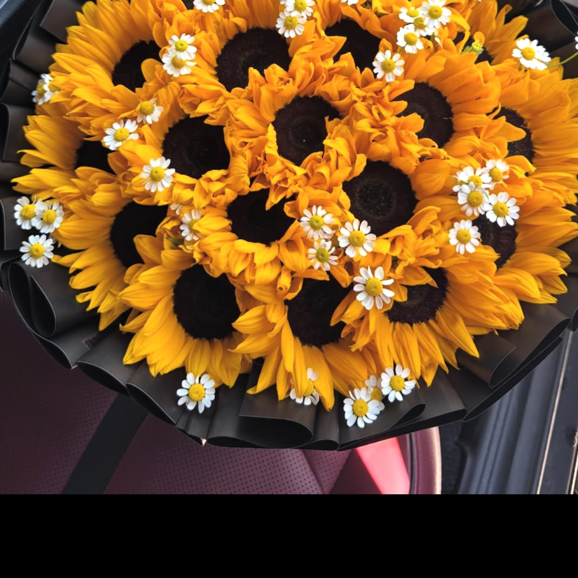 ジャン・デュフィ、BOUQUET DE FLEURS、海外版超希少レゾネ The Romantic Sunflower Bouquet in Kenner, LA | Jardin D'eden Florist