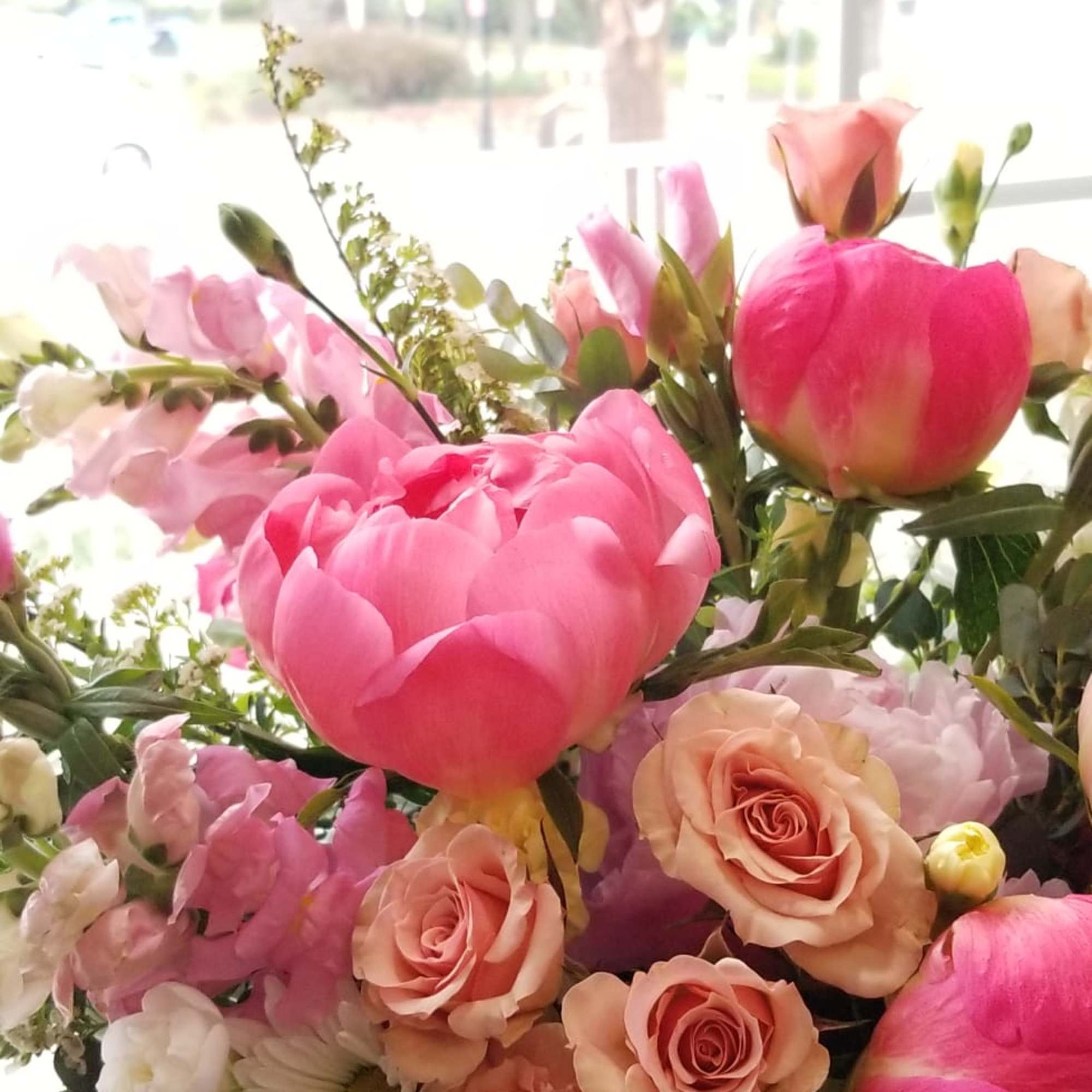 Amelie is a romantic statement of elegance and affection, designed to leave