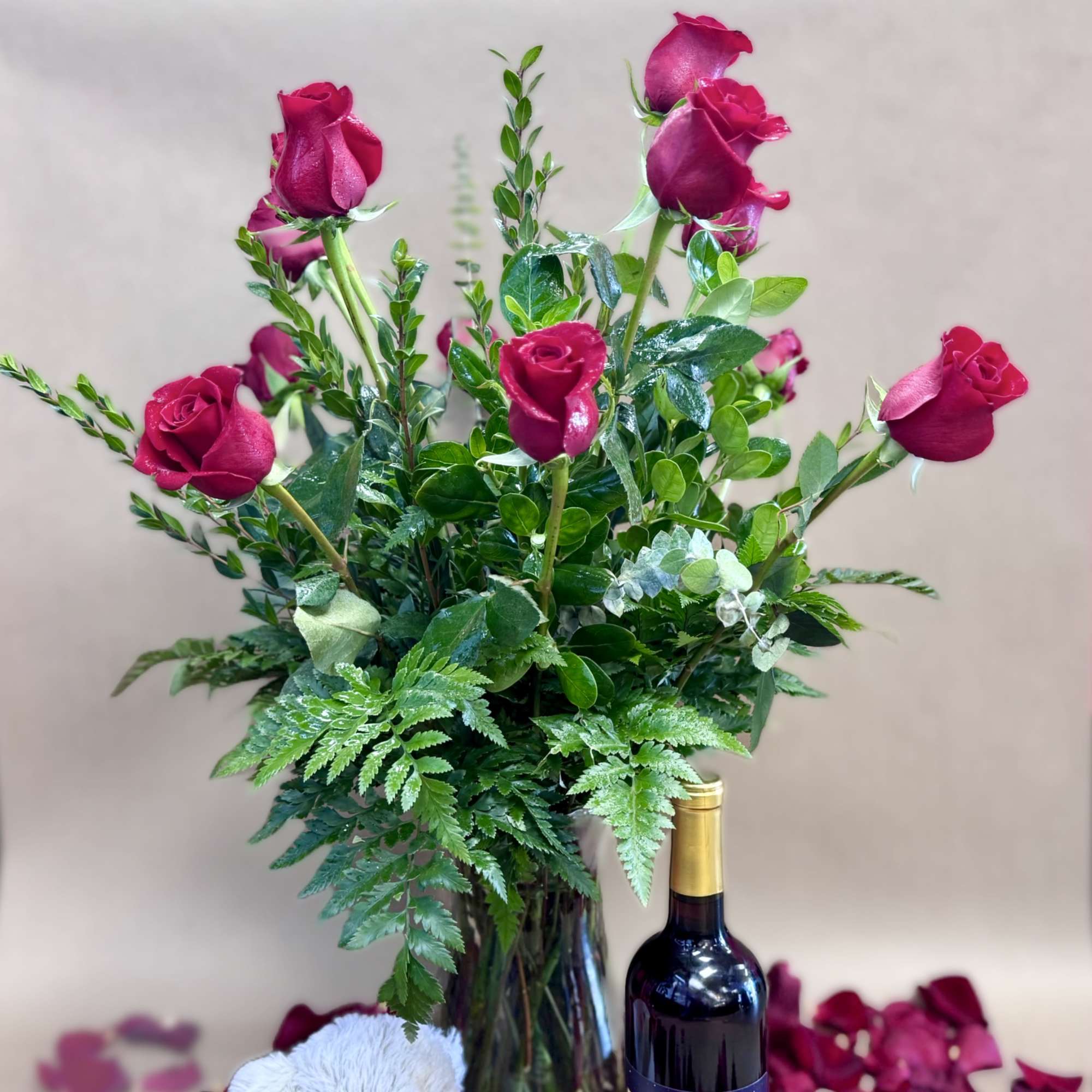 Dozen Roses Package
Included:
&bull;(1) Dozen Roses
&bull;(1) Wine
&bull;(1) Warmies
&bull;(1) Chocolate

Please note that refunds are