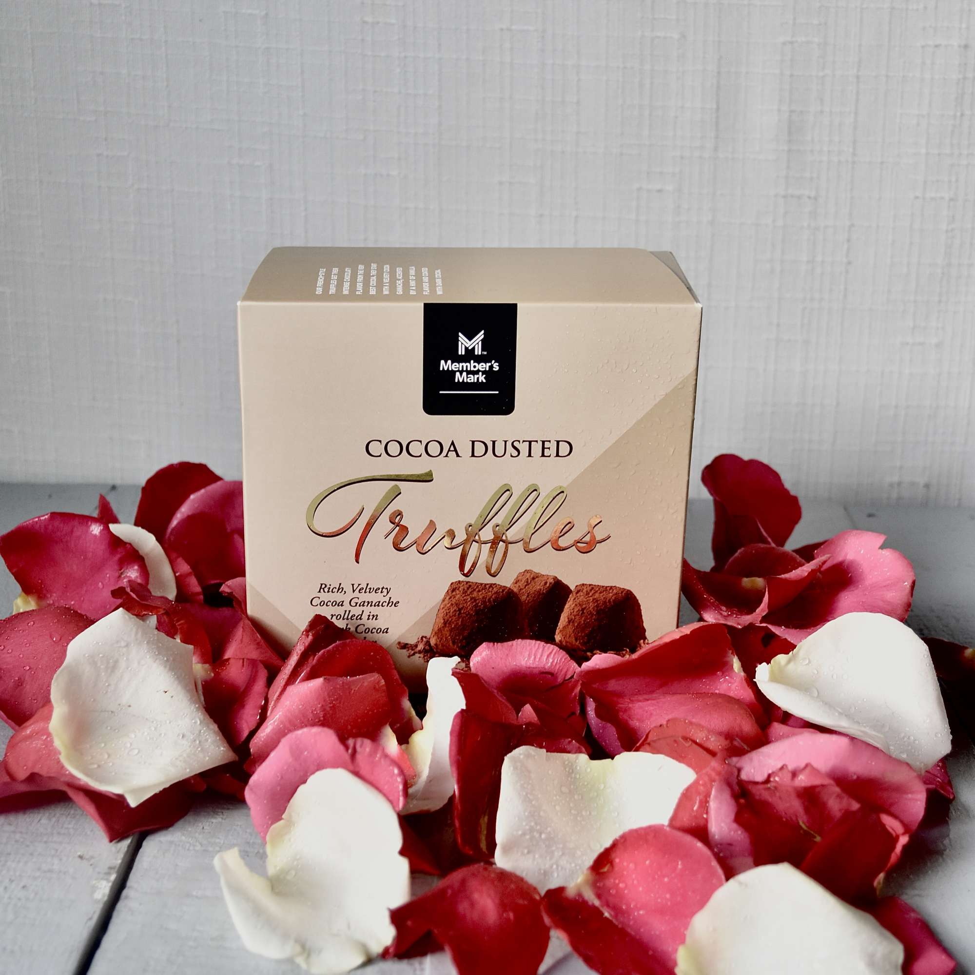 Add a touch of elegance to your order and send some chocolate