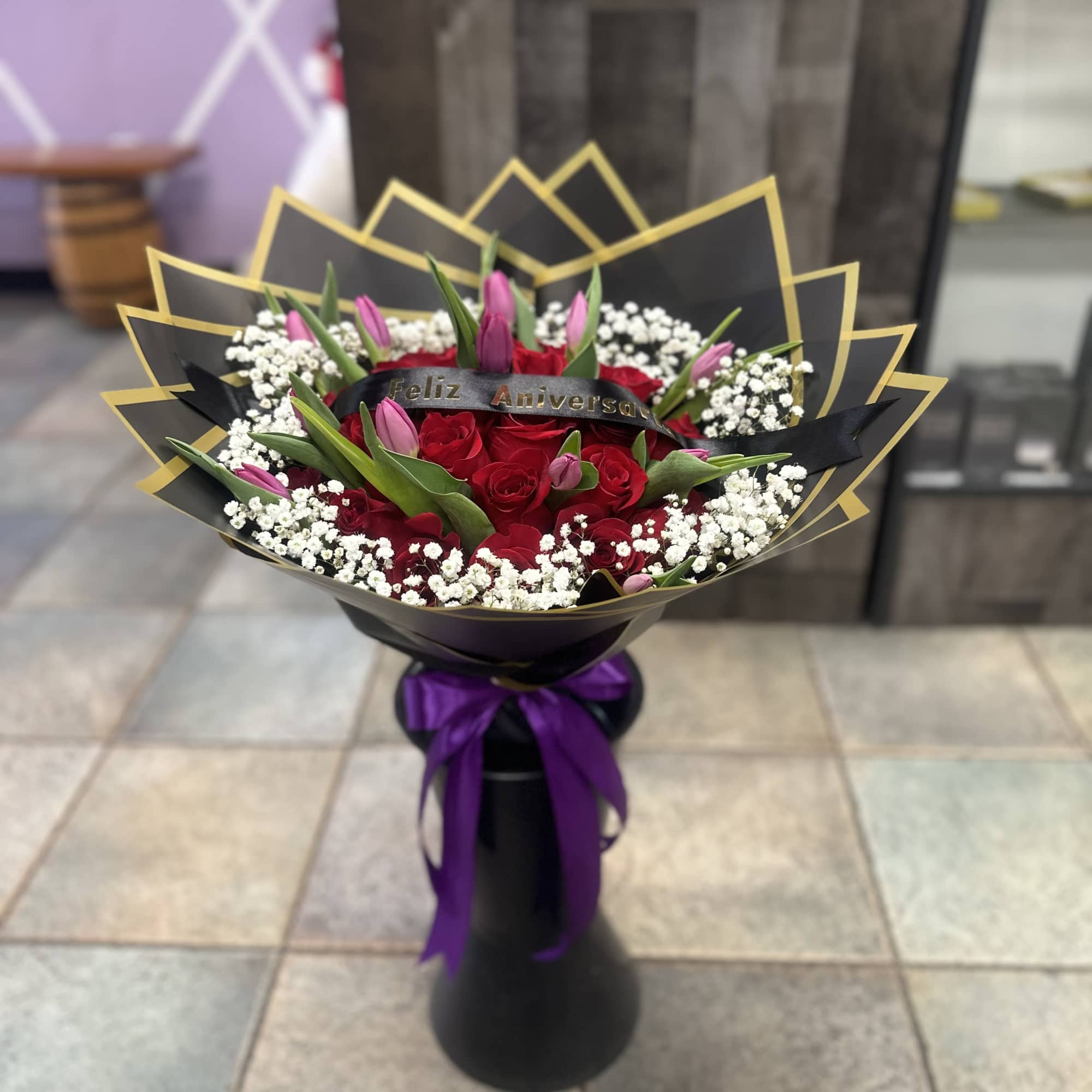 BEAUTIFUL BOUQUET WITH TULIP AND ROSES WITH A TOUCH OF BABY BREATH
PERFECT