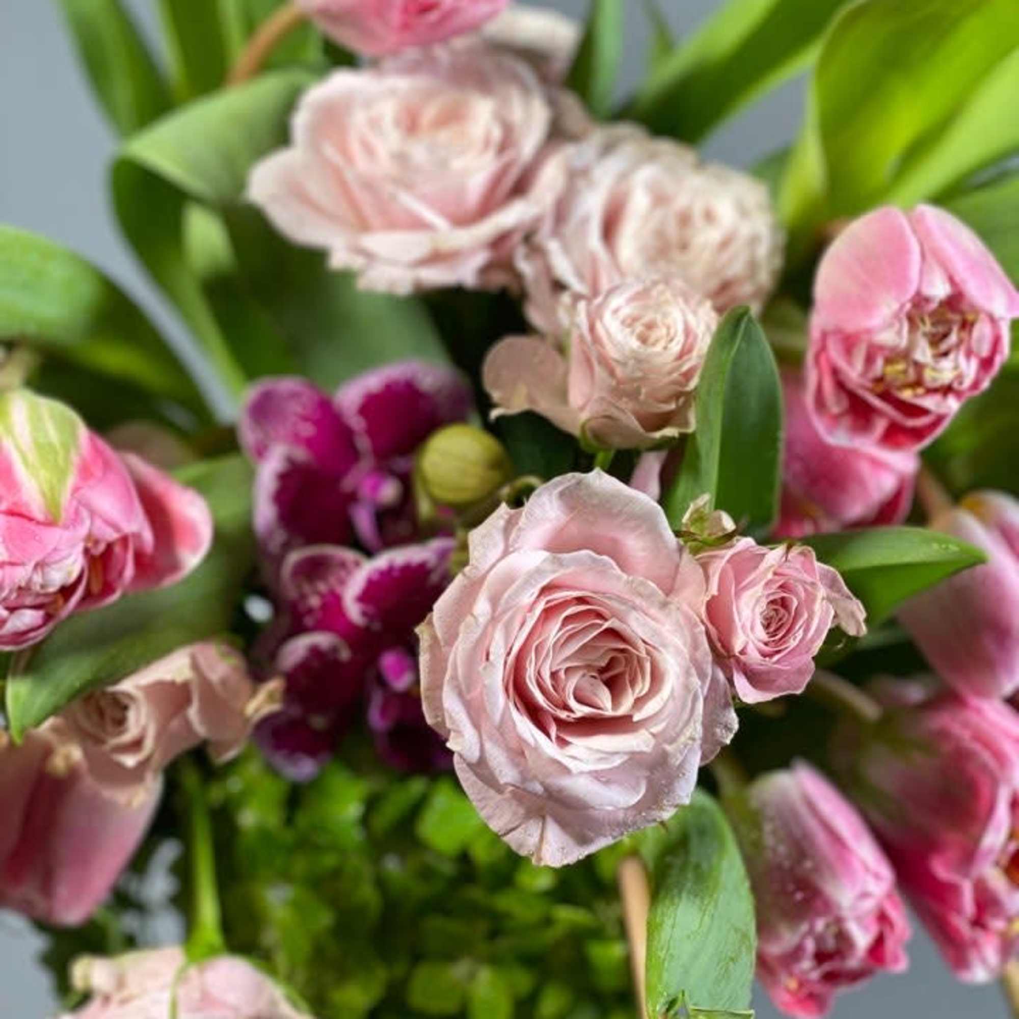 A sweet and elegant arrangement that evokes a classic style and made