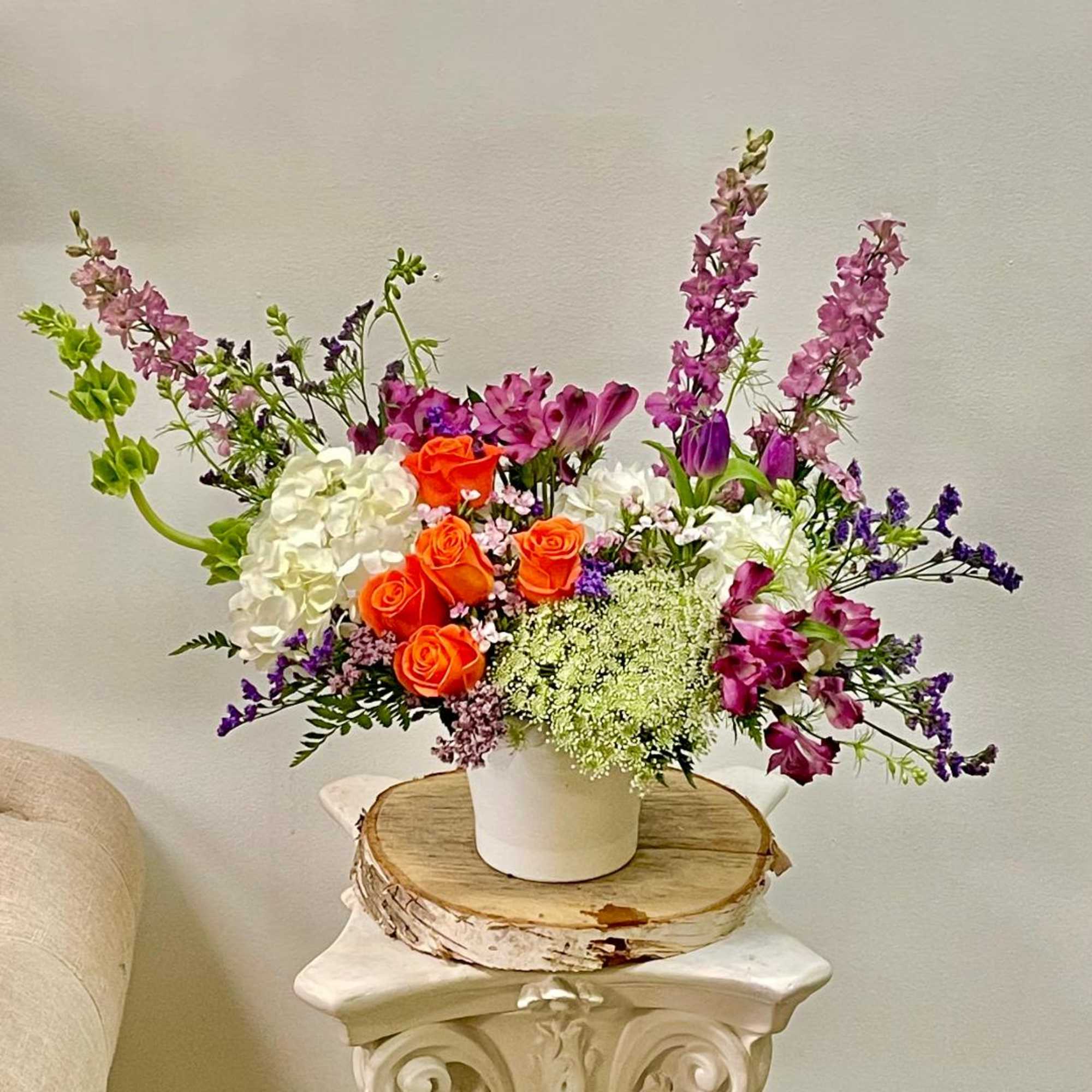 Product Information


Theme Colors: Shades of pinks

Featured Blooms: Roses, Hydrangeas, Alstroemeria, Delphinium, wild