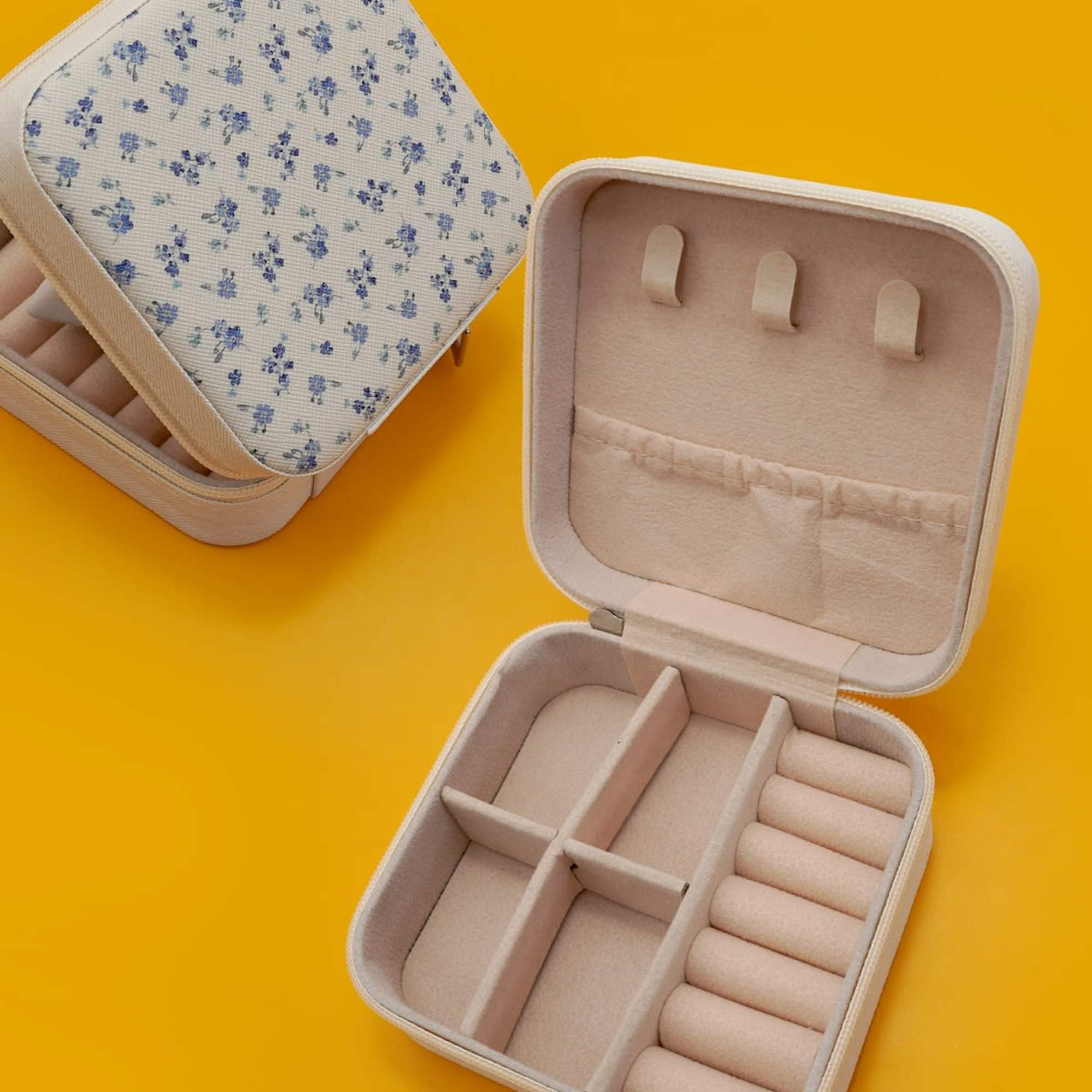 The ultimate solution for keeping your jewelry safe, organized, and tangle-free while