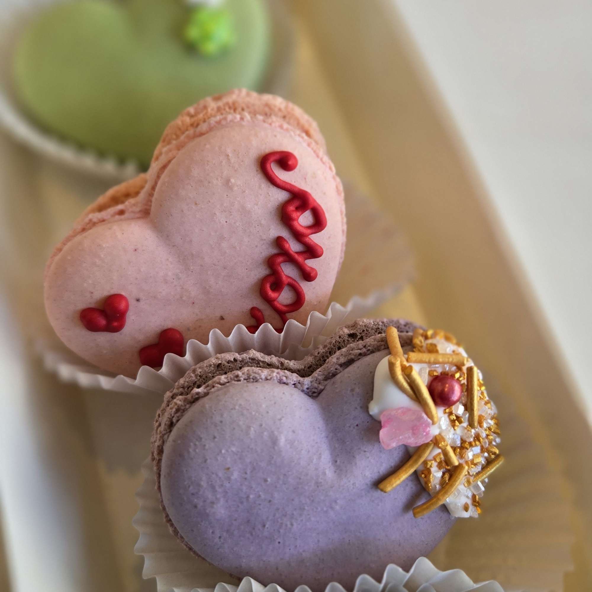 A little extra love goes a long way. Our Sweetheart Macaron Box