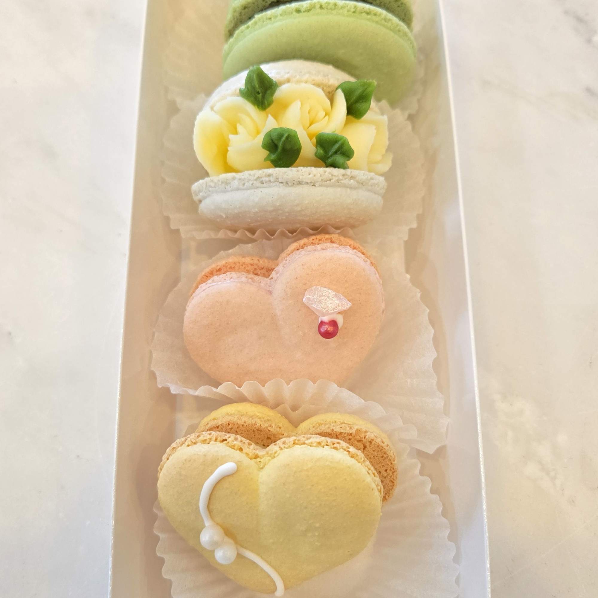 A little extra love goes a long way. Our Sweetheart Macaron Box