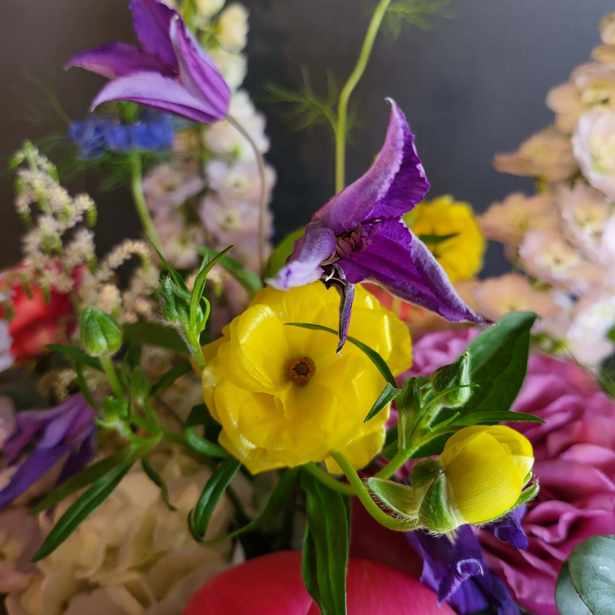 Beautiful arrangements by our florists that has never failed to WOW.
If you
