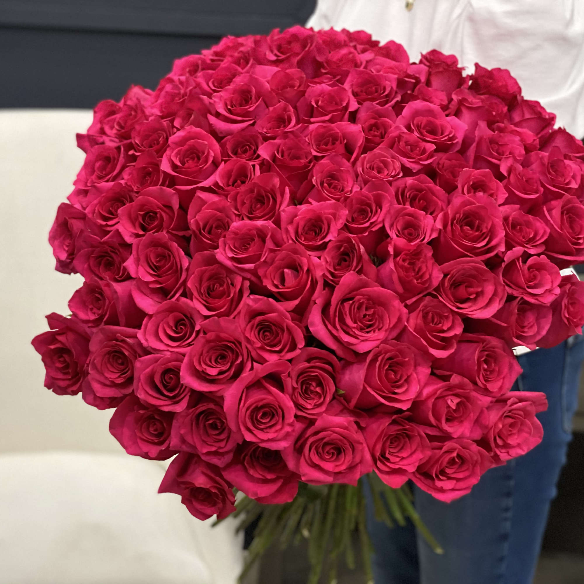 100 Hot Pink Roses Hand-crafted bouquet 

***VASE NOT INCLUDED