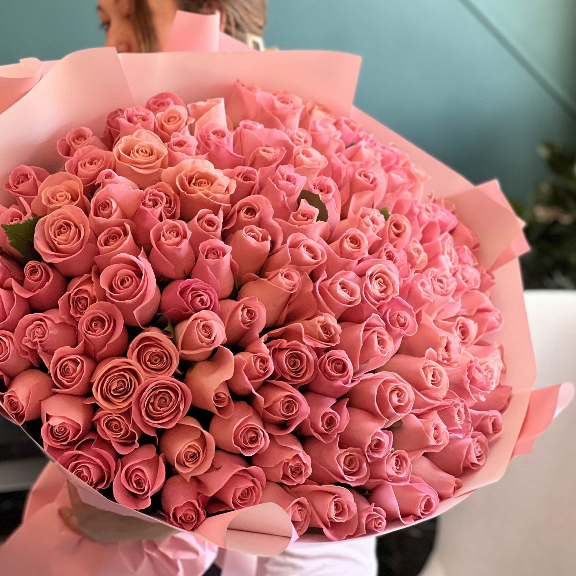 150 Blush pink Roses bouquet
Large, massive handcrafted bouquet with 150 pink roses.