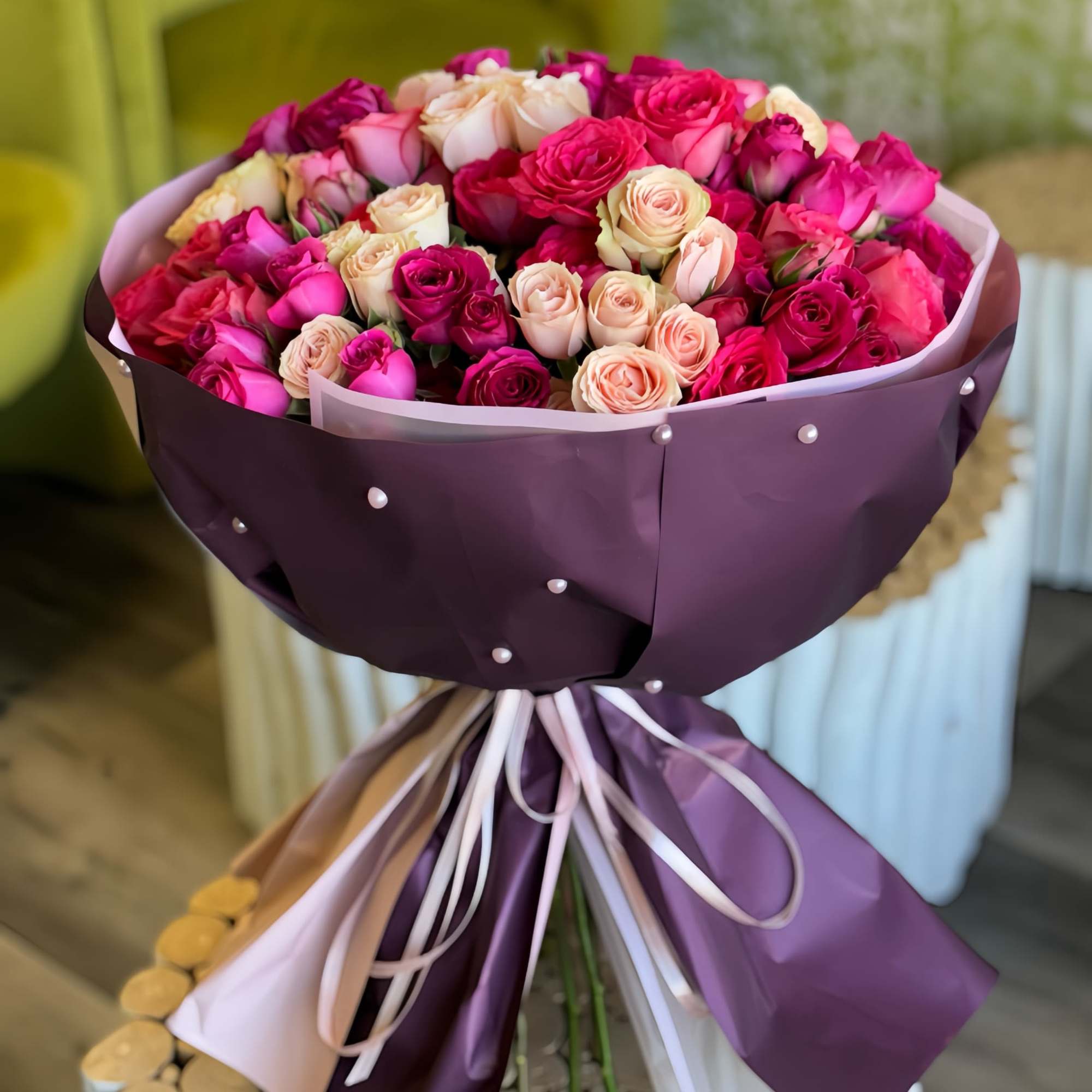 Our spray rose bouquet combines beauty and grace in a design that&rsquo;s