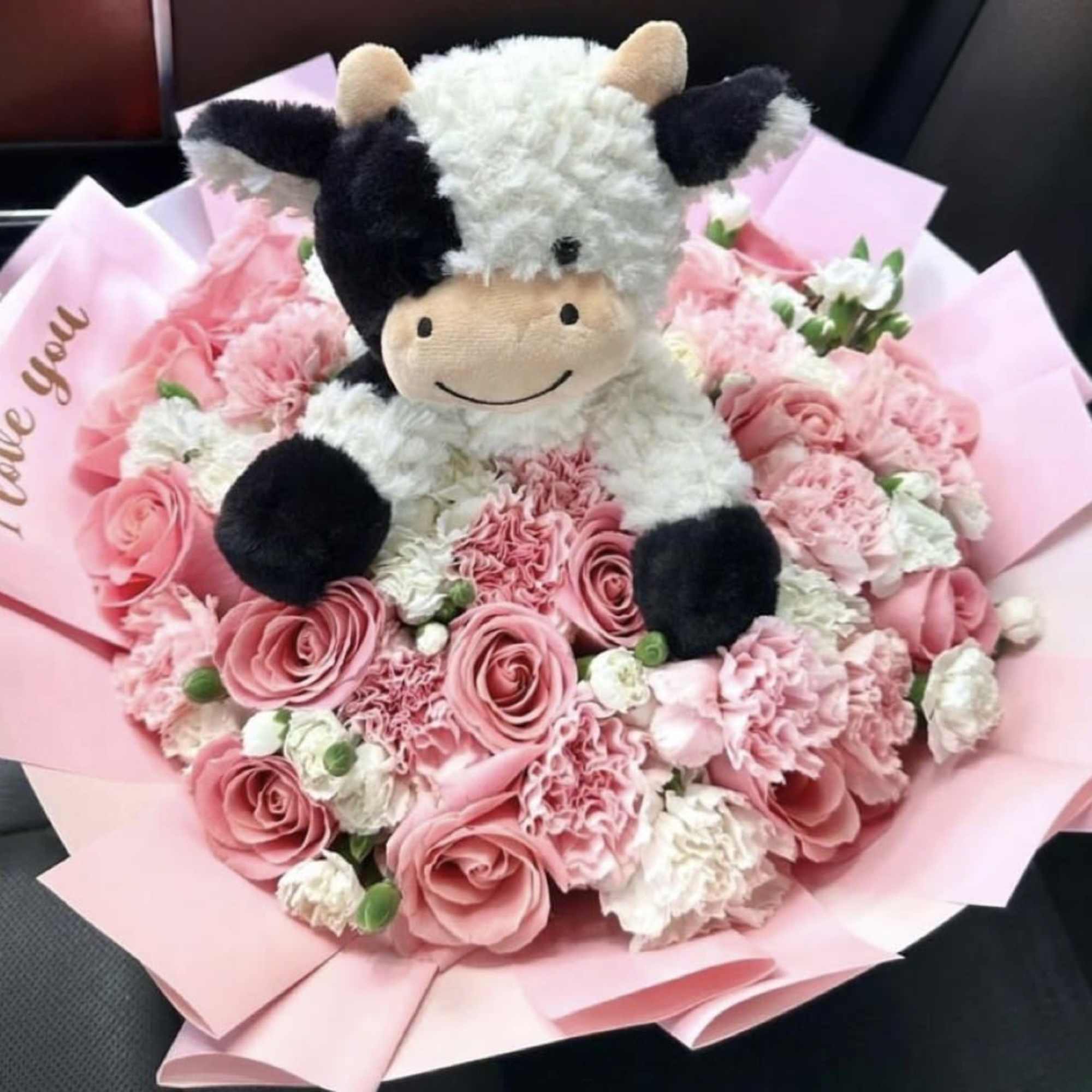 Available in 15 stems  standard of roses and mix flowers 