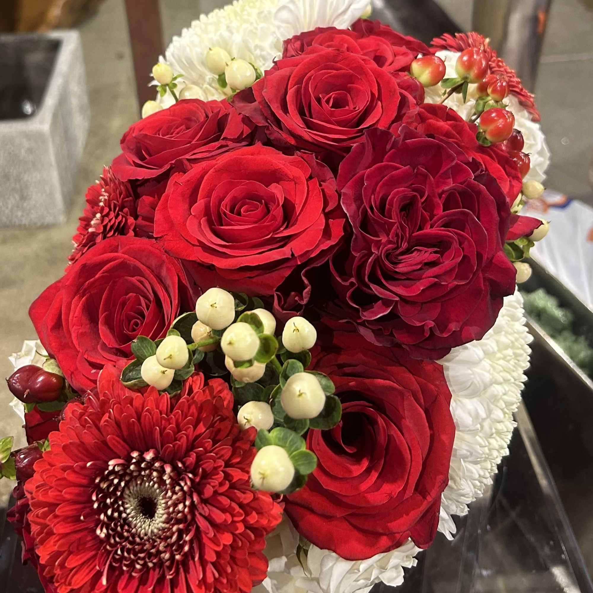 PHOTOS ARE REPRESENTITIVE OF OUR STYLE AND NOT THE EXACT ARRANGEMENT YOU