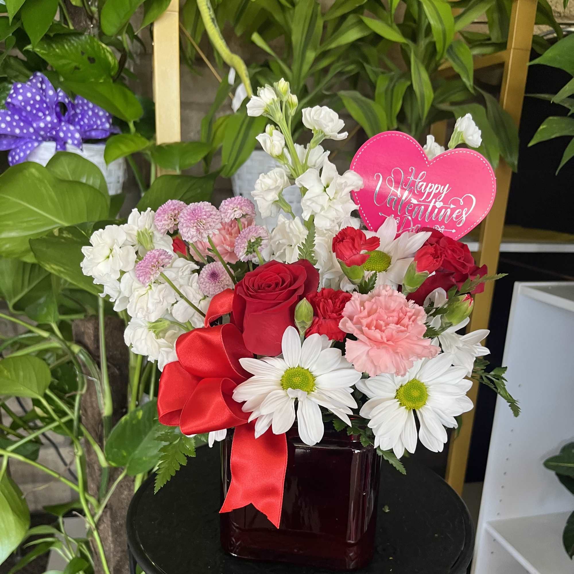 Fresh flowers in cube setting 