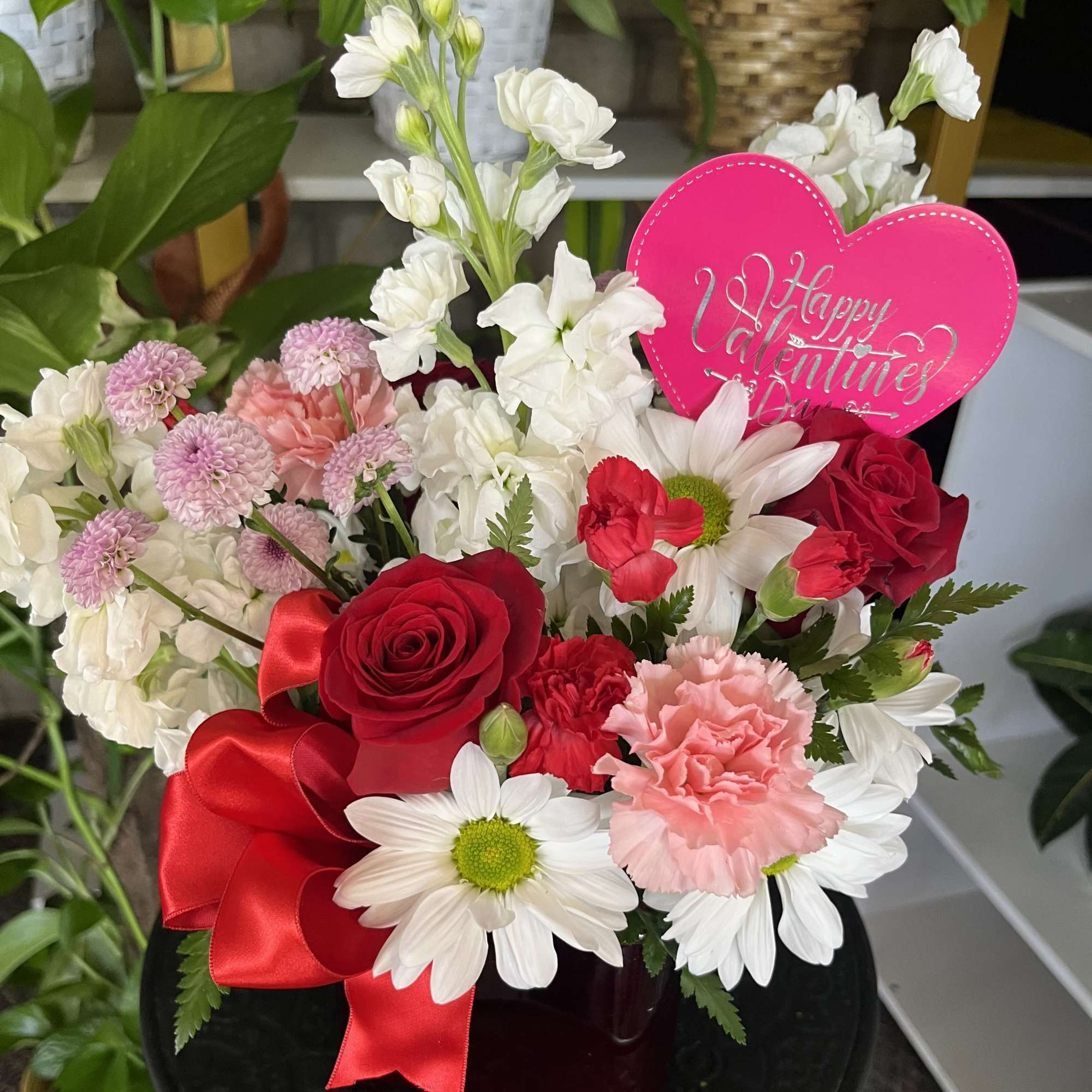 Fresh flowers in cube setting 