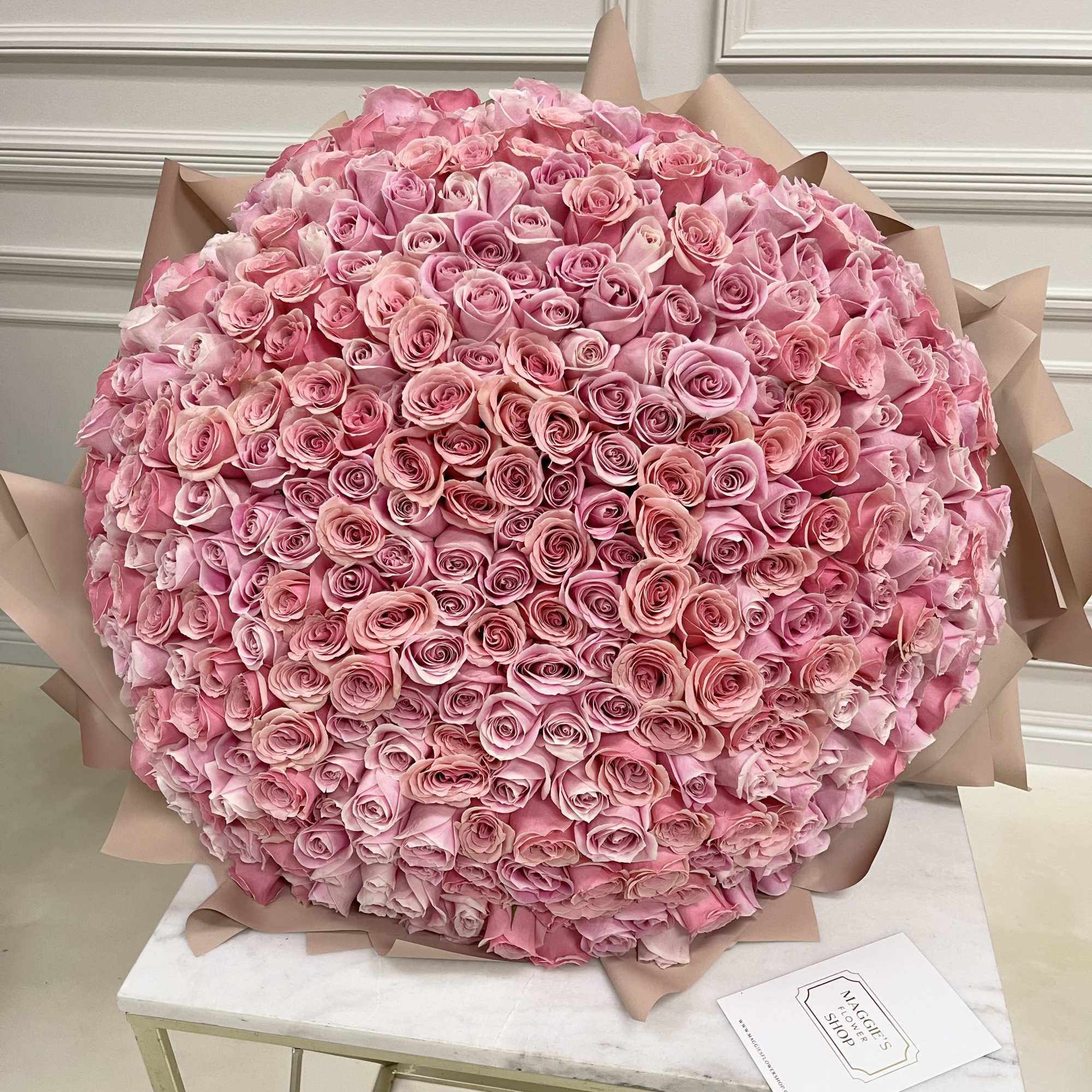 400 two tone pink Ecuadorian roses 

*This bouquet does not include a