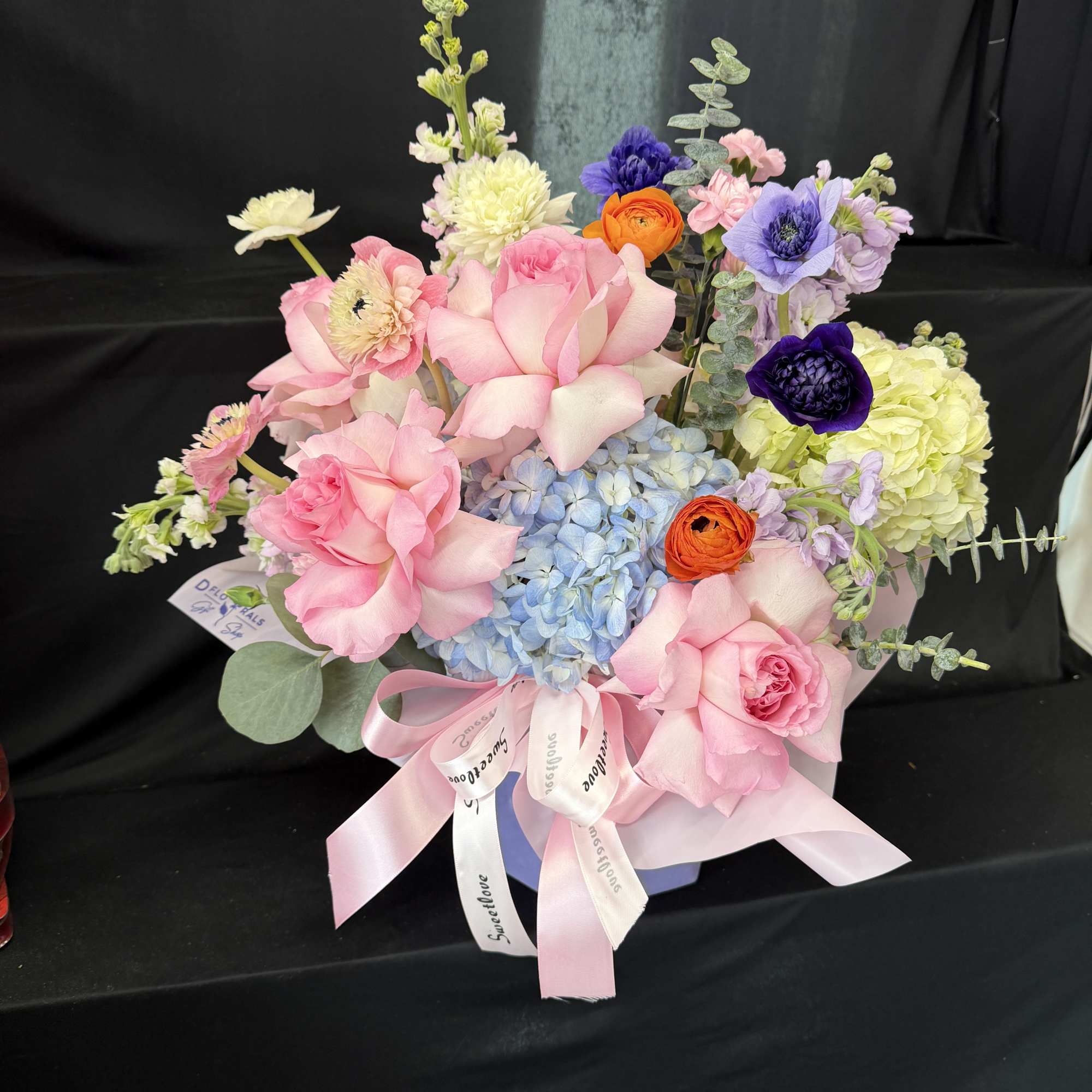 Just smile like you are blooming 
Mixed collar with a white blue