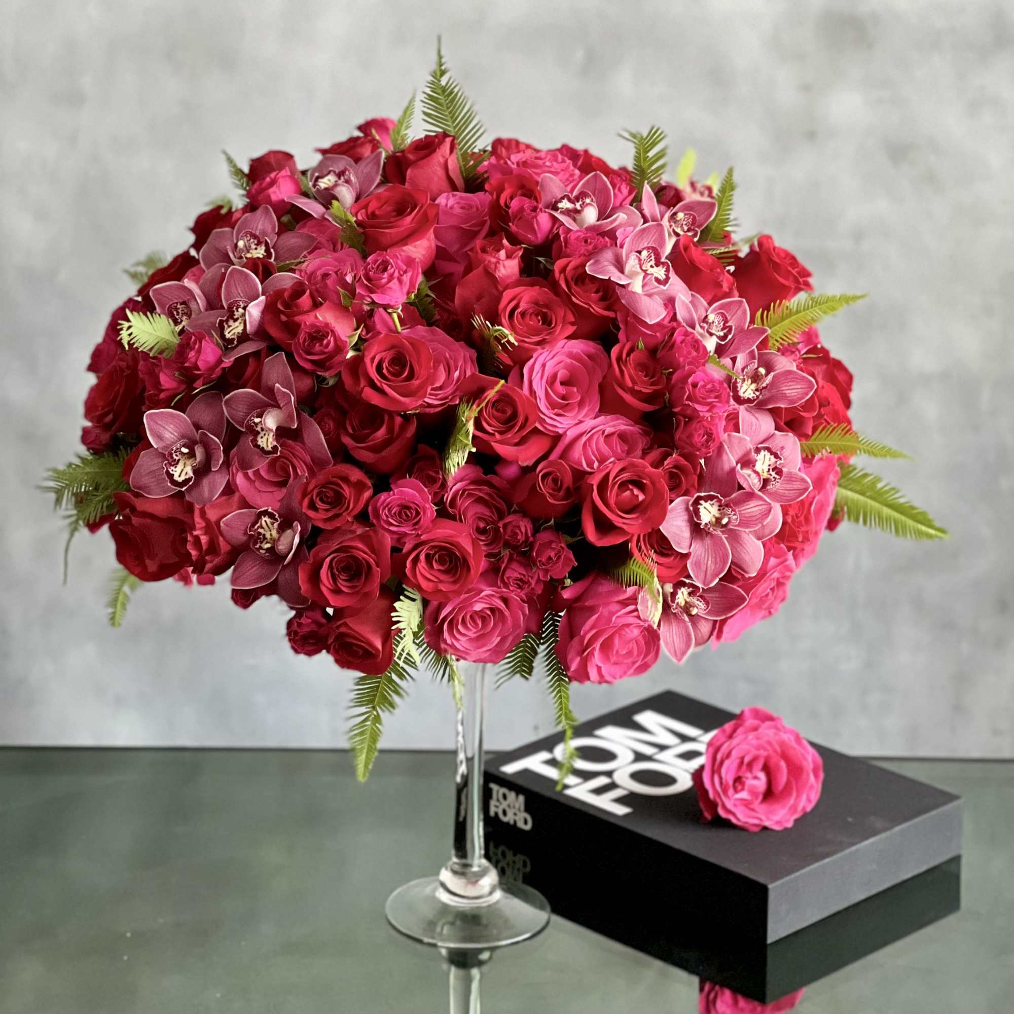 A ravishing piece that is a classic look. Red  and pinks