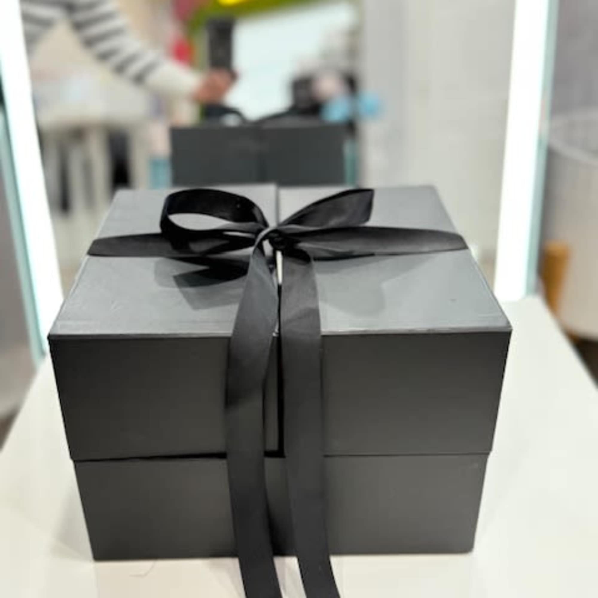 Looking for a different way to give your roses this valentine&acute;s day?