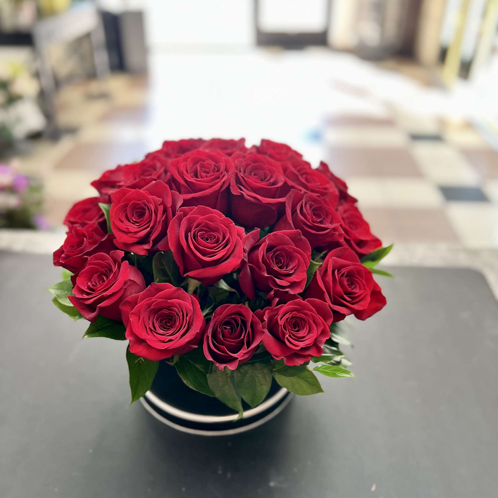 Make a bold statement with this beautifully simple design. Red Roses is