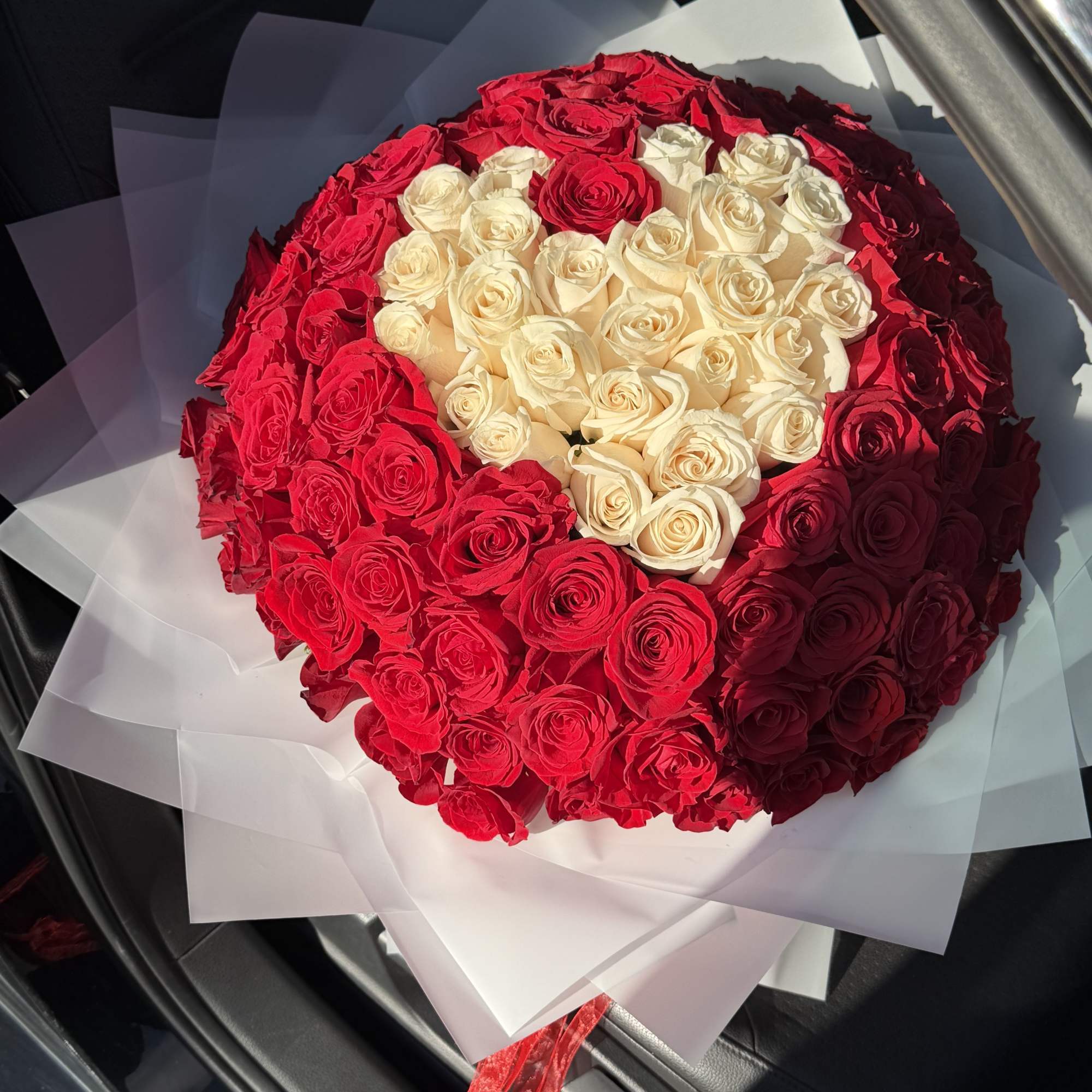A Bouquet with a Heart in the Middle for a Proposal

This exquisite