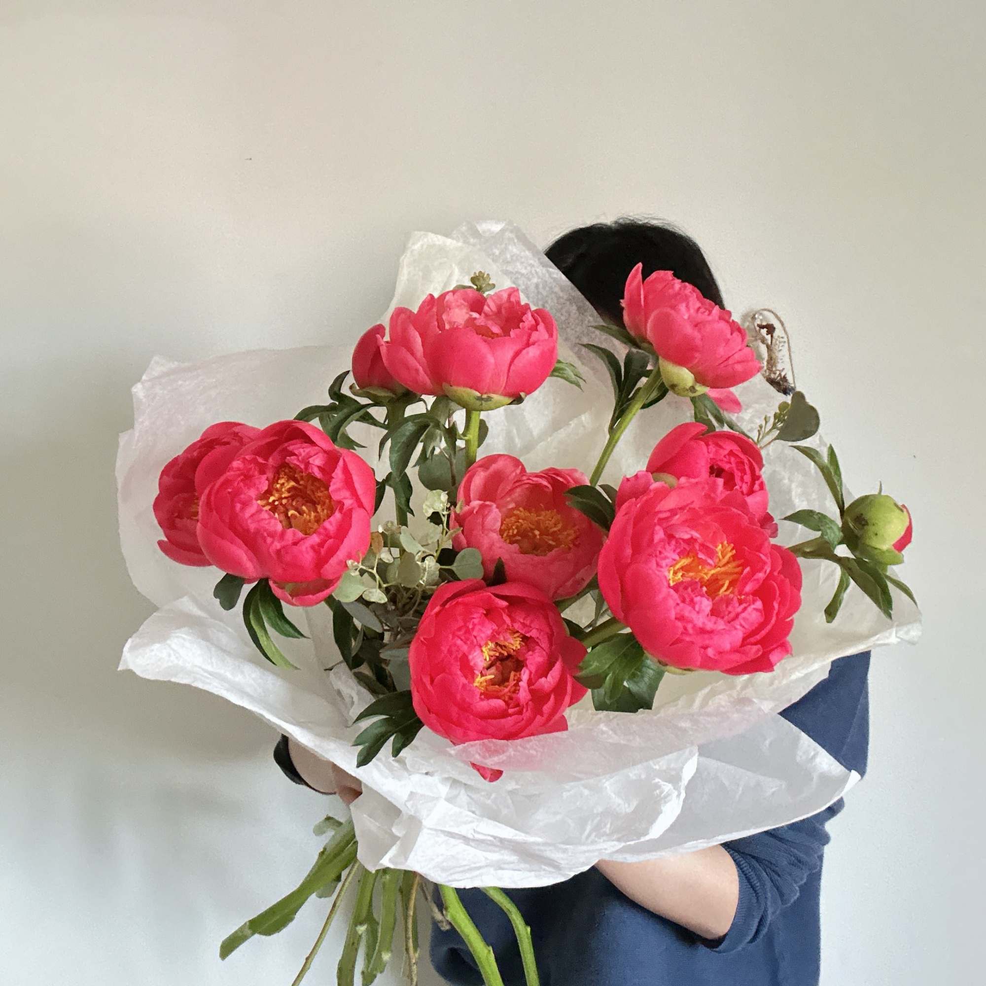 This bouquet has 10 stems of peonies.

Peonies are perfect in spring and