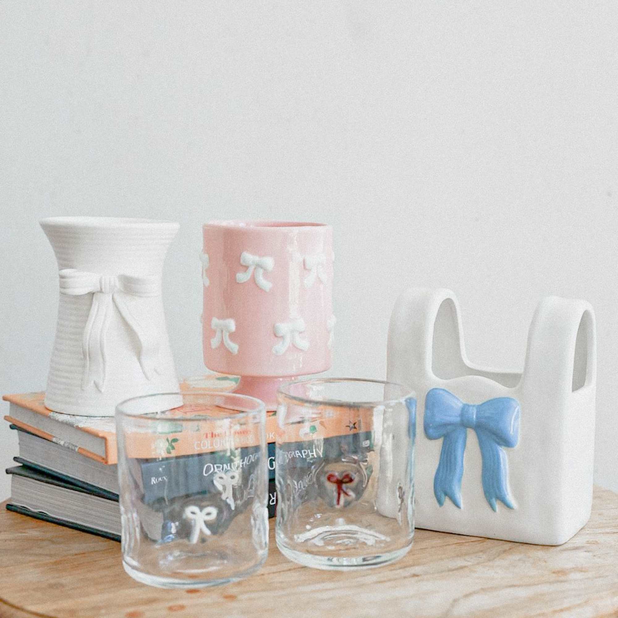 Our cutest collection this Valentine's Day! Choose based on vase style. 