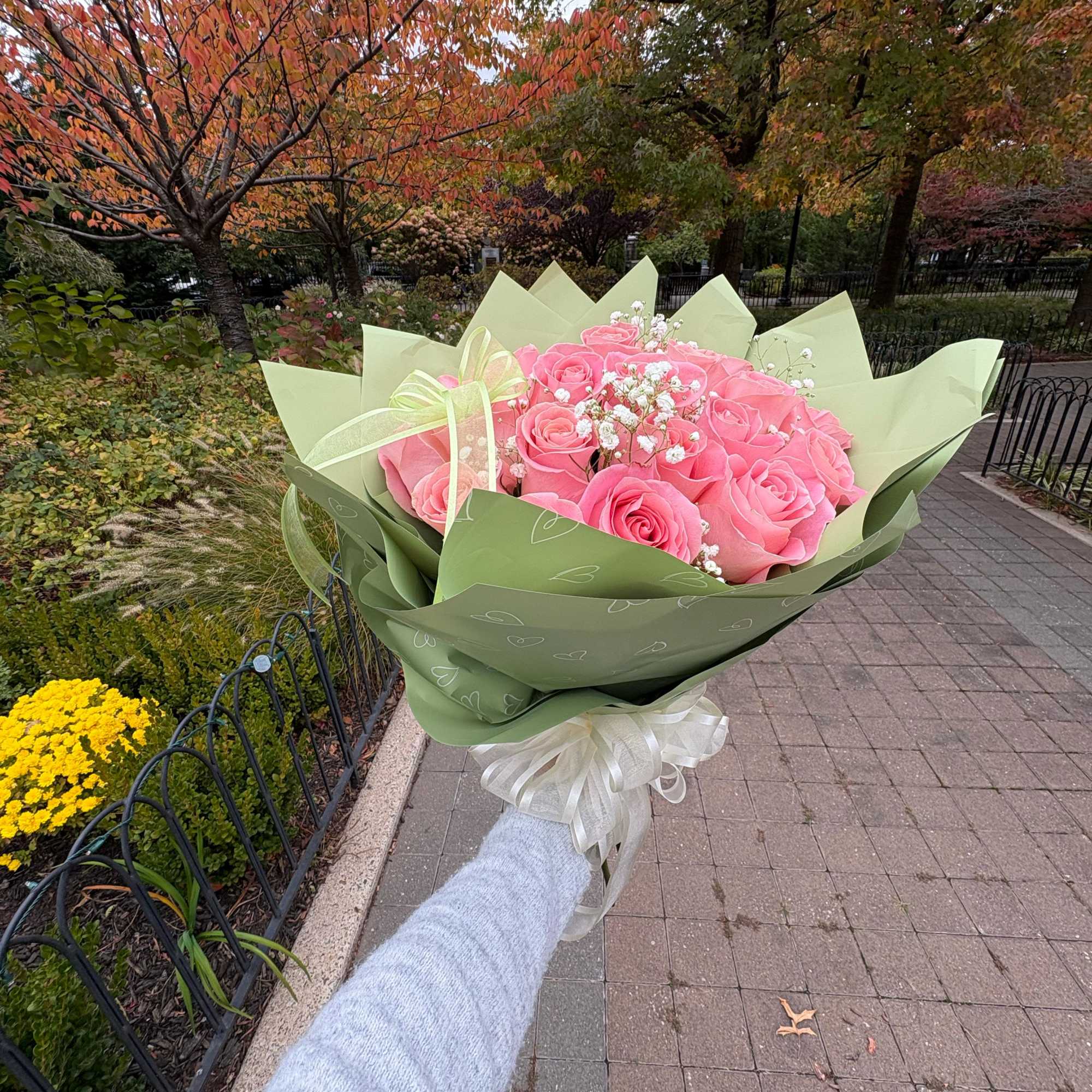Express elegance and affection with this stunning bouquet of 24 light pink