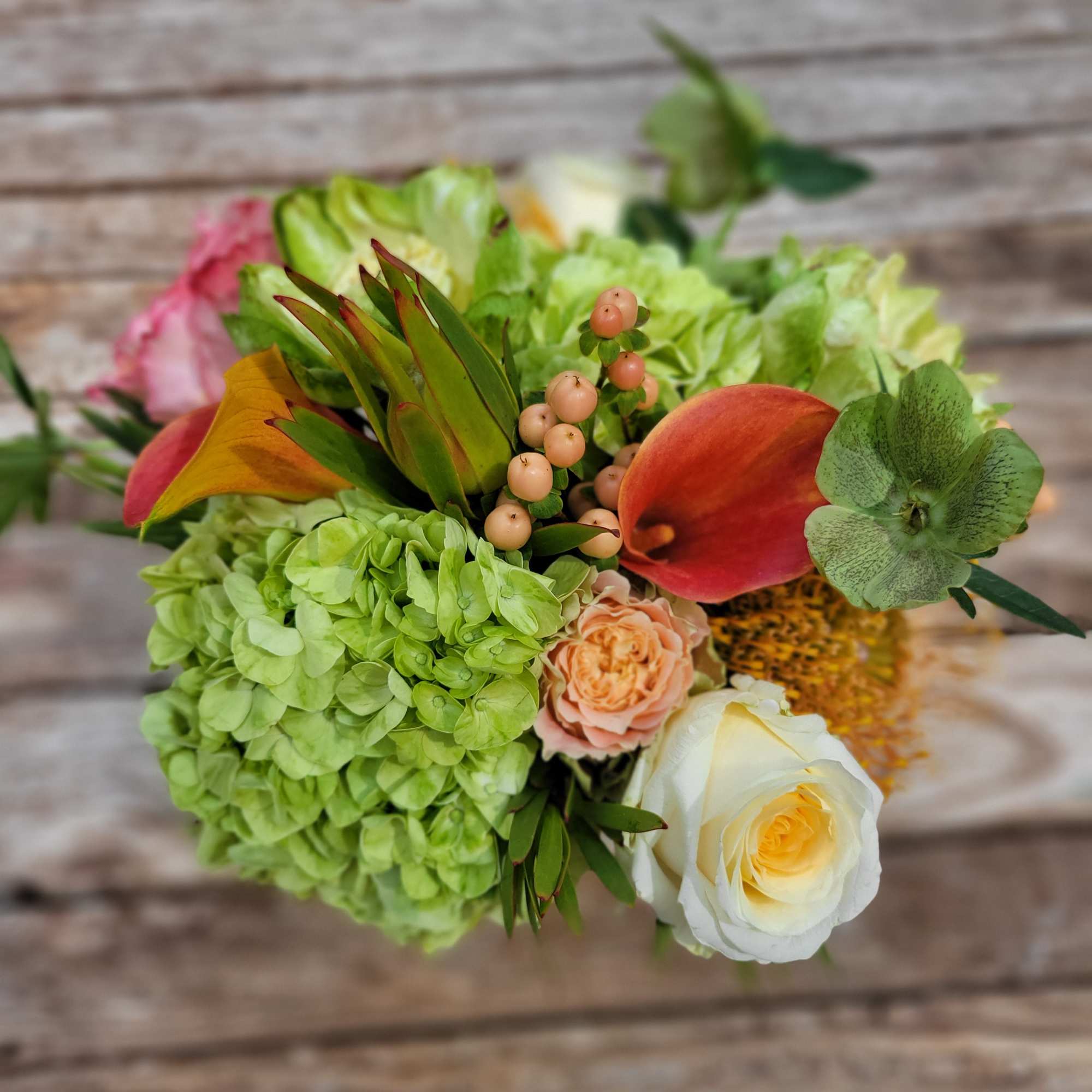 Soft expression in shades of orange, light greens, yellow and soft brown.
Premium