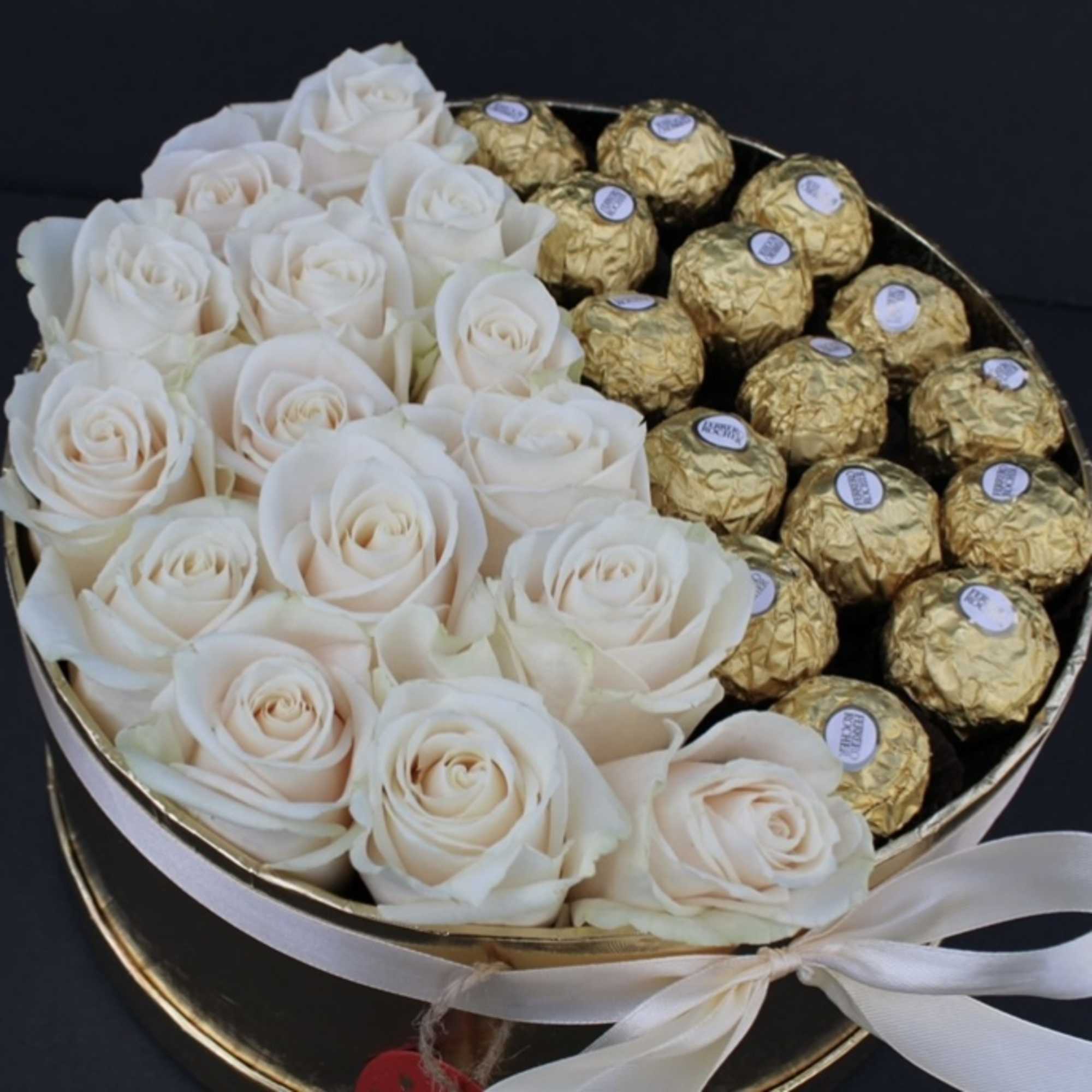 15 roses and chocolates 