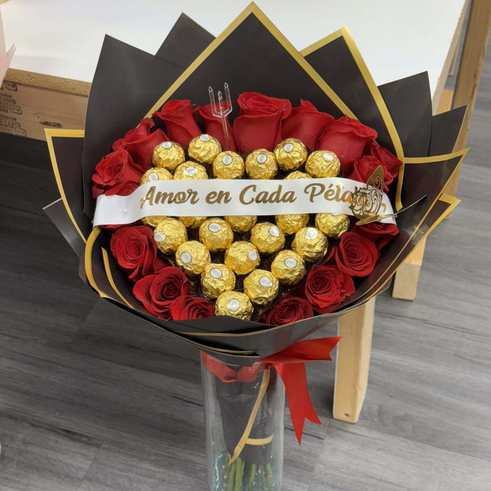 Large bouquet, 17 Roses, Custom Ribbon, 1 butterfly