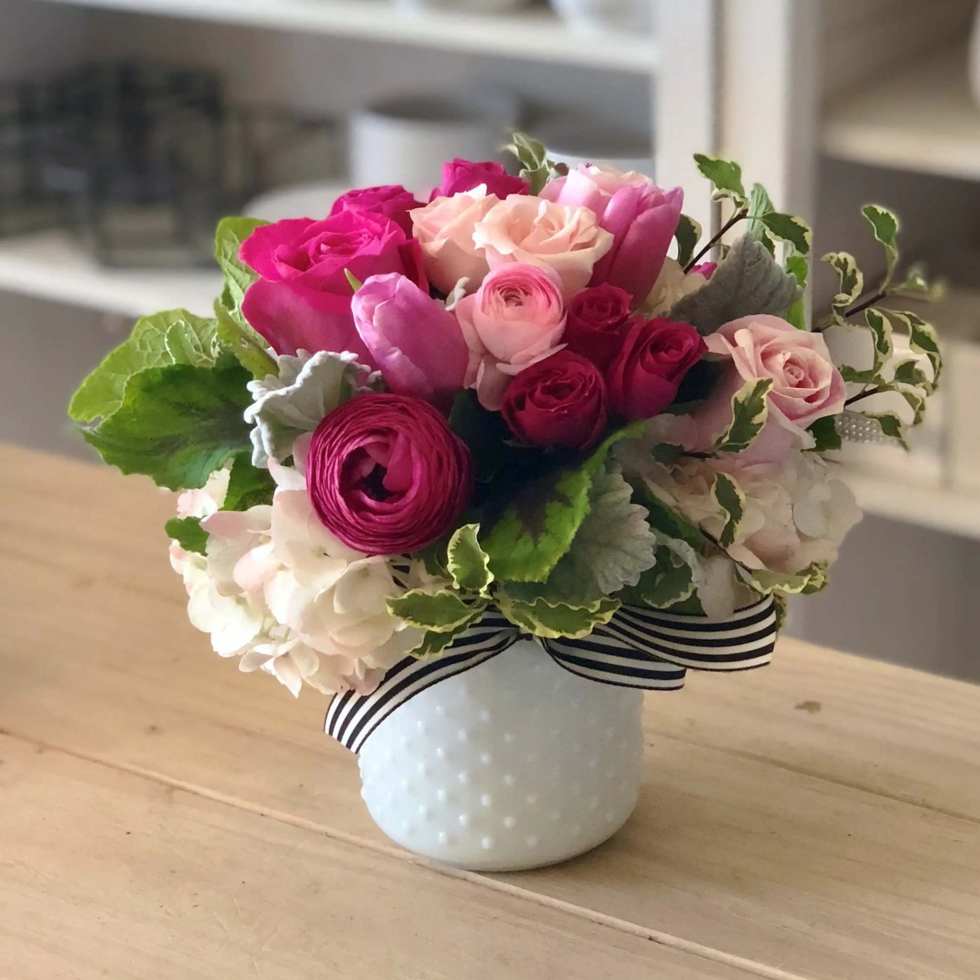50 Shades of Pink &ndash; Flower Delivery in Eagle Rock 

Soft, romantic