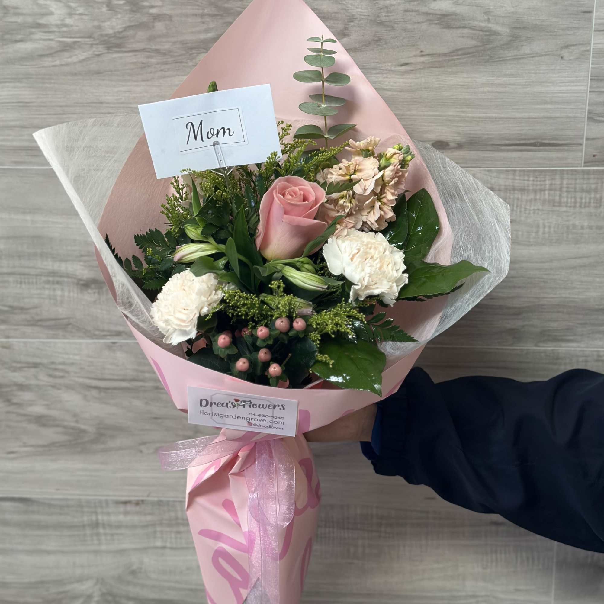 A single rose fixed bouquet