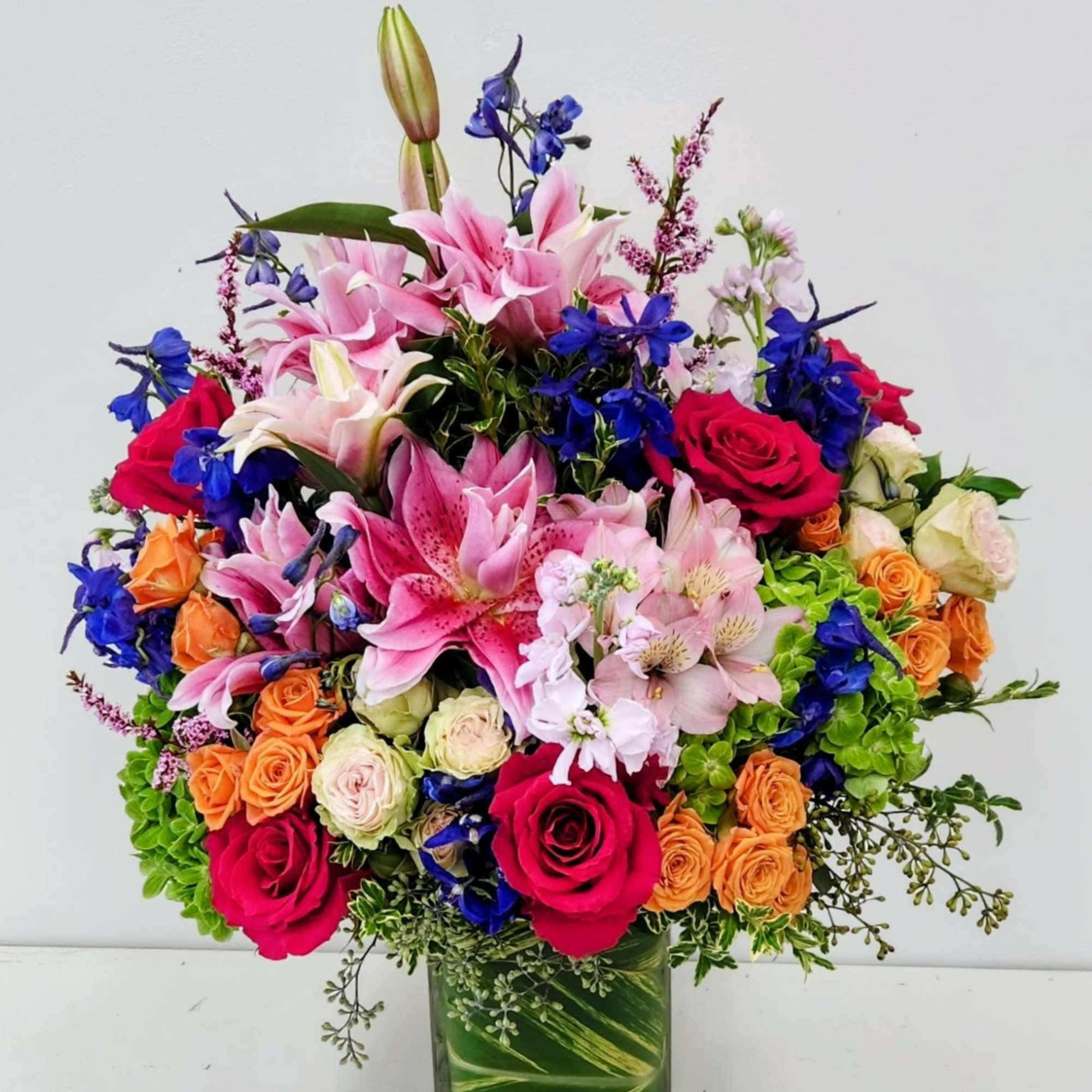 An exquisite floral arrangement showcasing a harmonious blend of elegance and luxury.