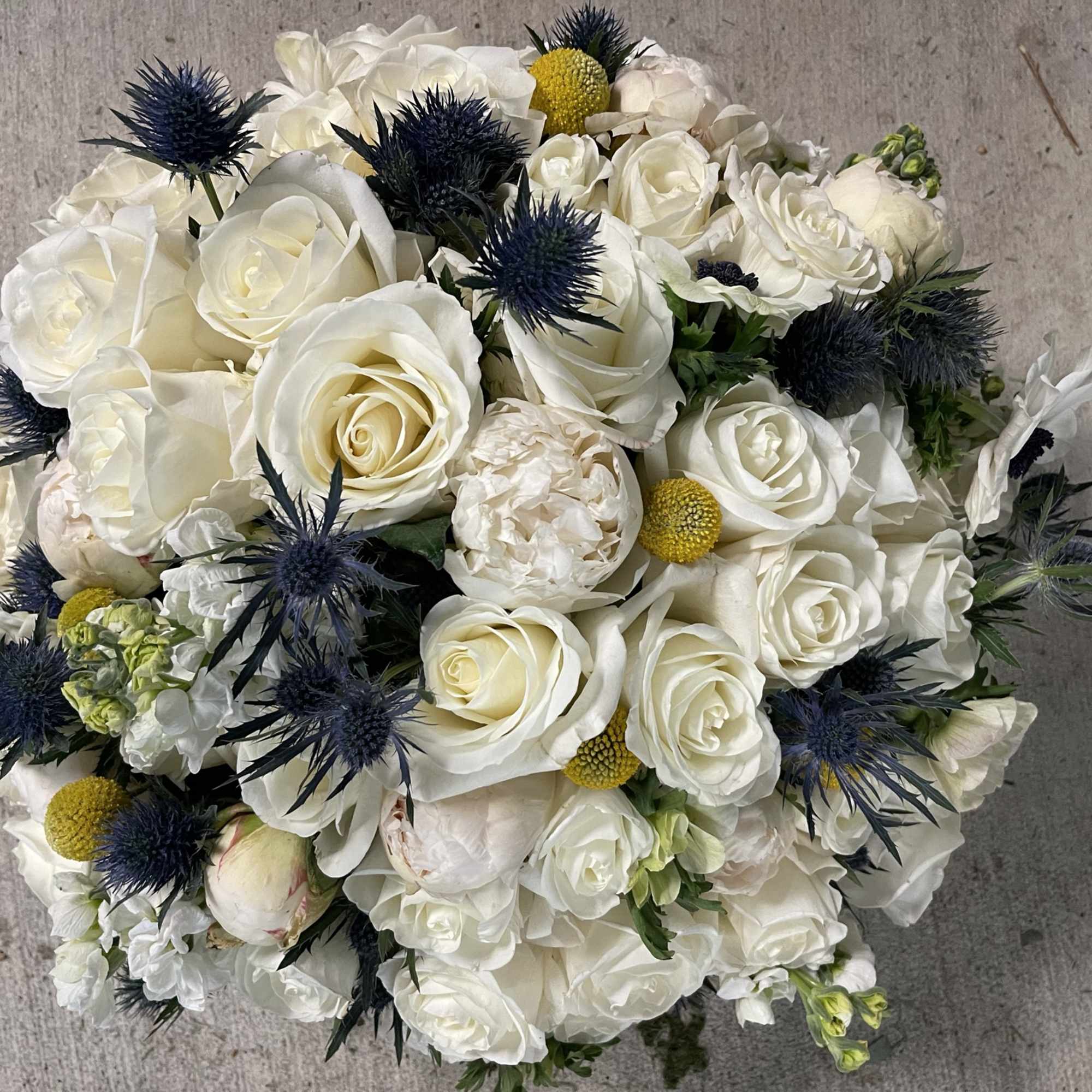 This all white with blue and yellow accent is perfect to welcome