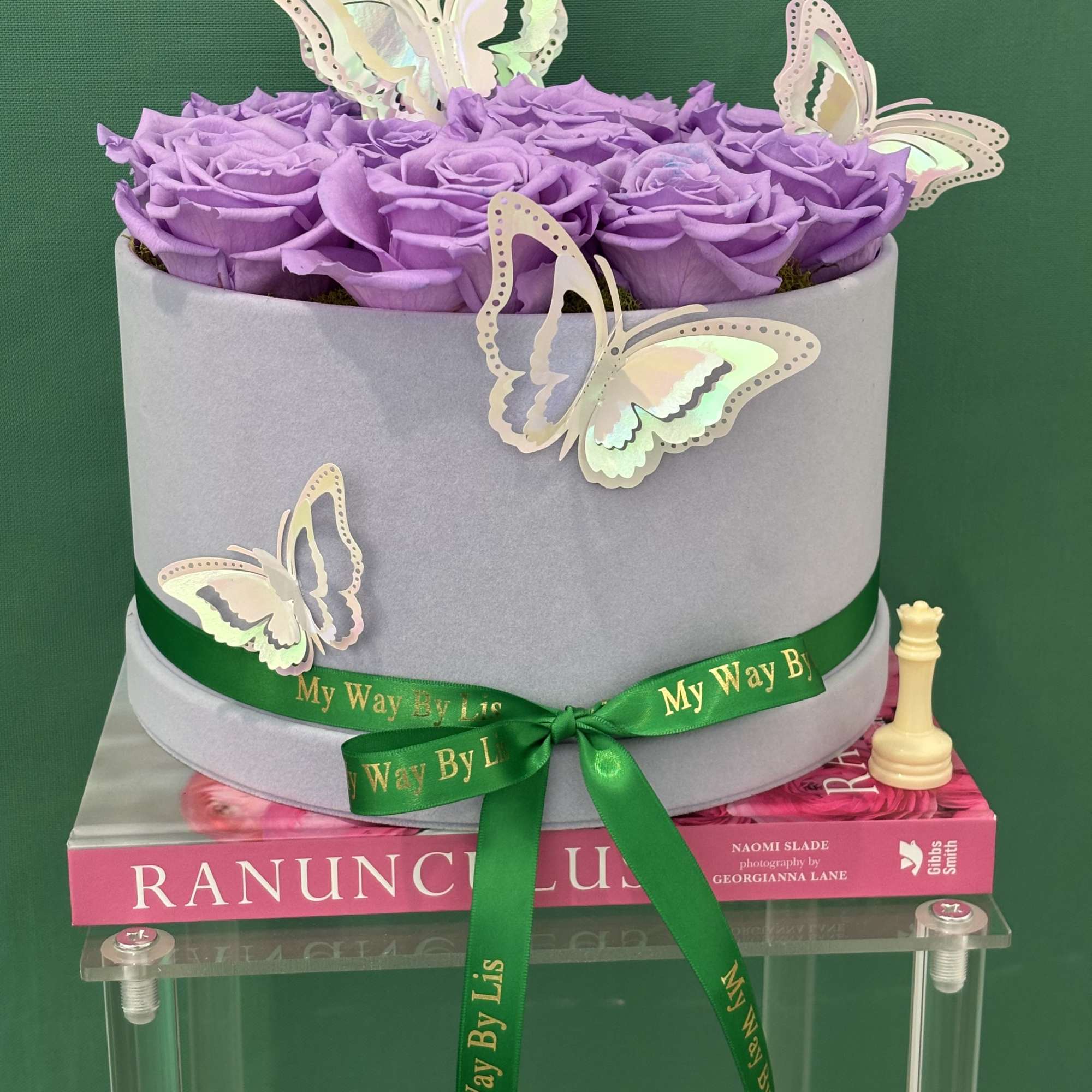 Everlasting preserved roses, touch of nature&rsquo;s elegance, beauty low maintenance.

Preserved roses are