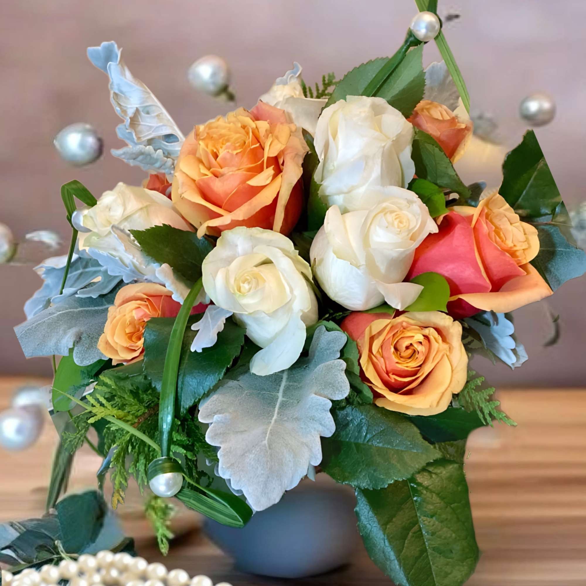 For &lsquo;All year round Autumn lover&rsquo;, this beautiful bouquet of white and