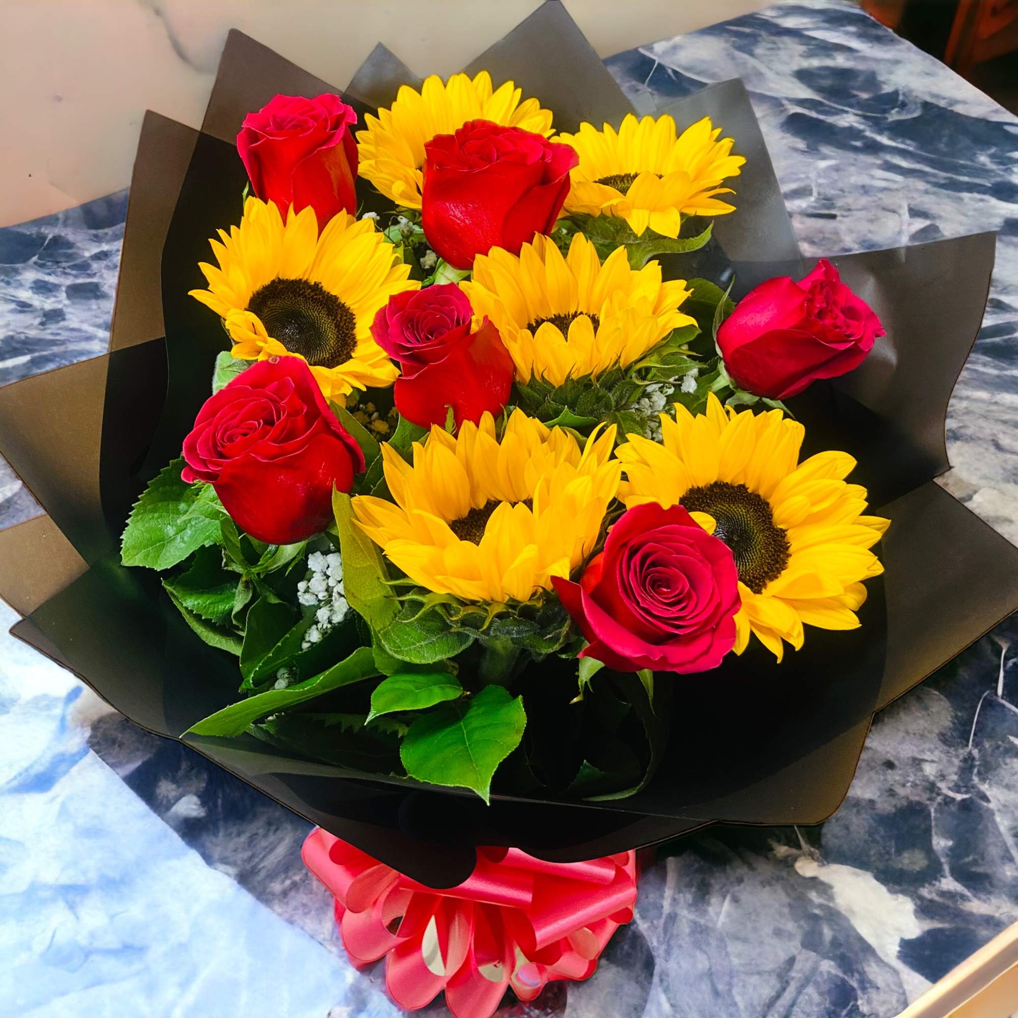 One dozen bouquet sunflowers and Roses 