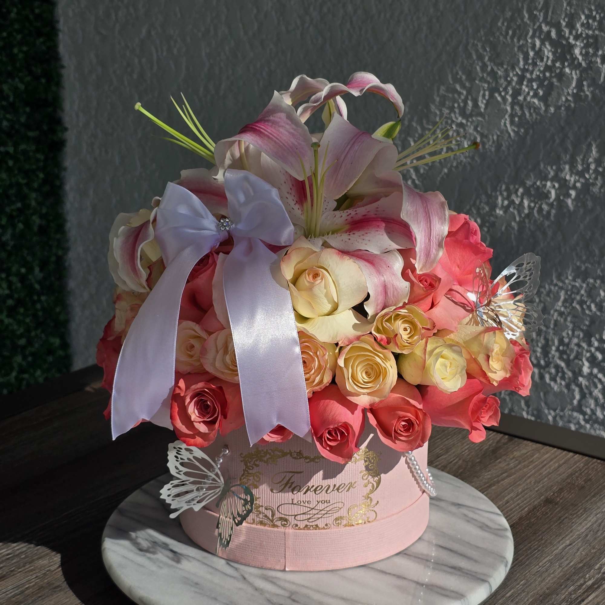 Vibrant Elegance in Full Bloom 
Bursting with energy and color, our Brightfull