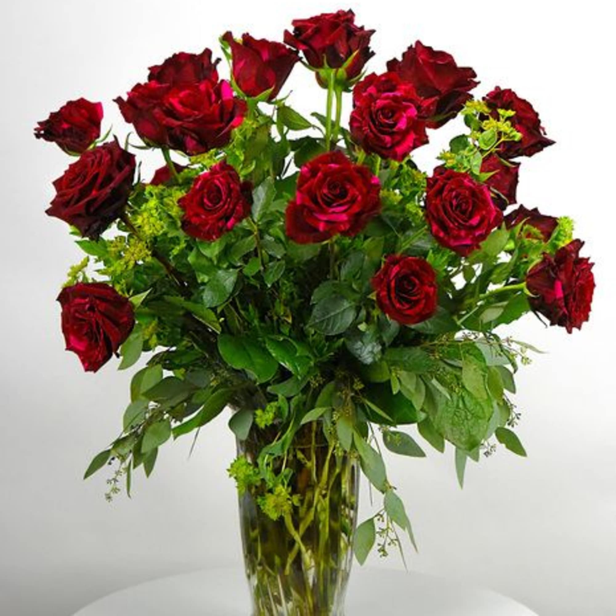 Classic feel, using FIERY Red Panther roses. Perfect for Birthday, Anniversary, Just