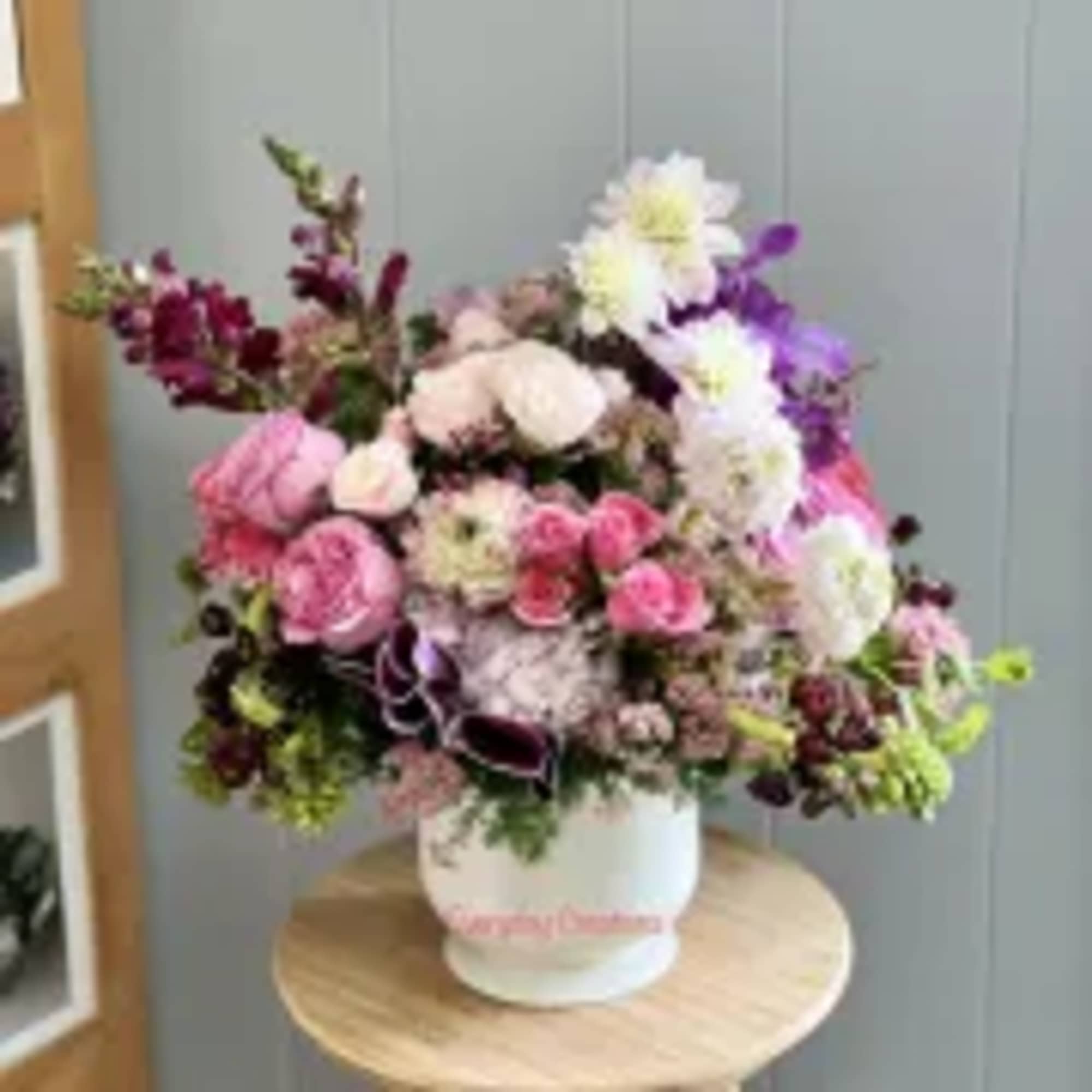 This fabulous beauty of flowers will stun for any occasion! The Gorgeous